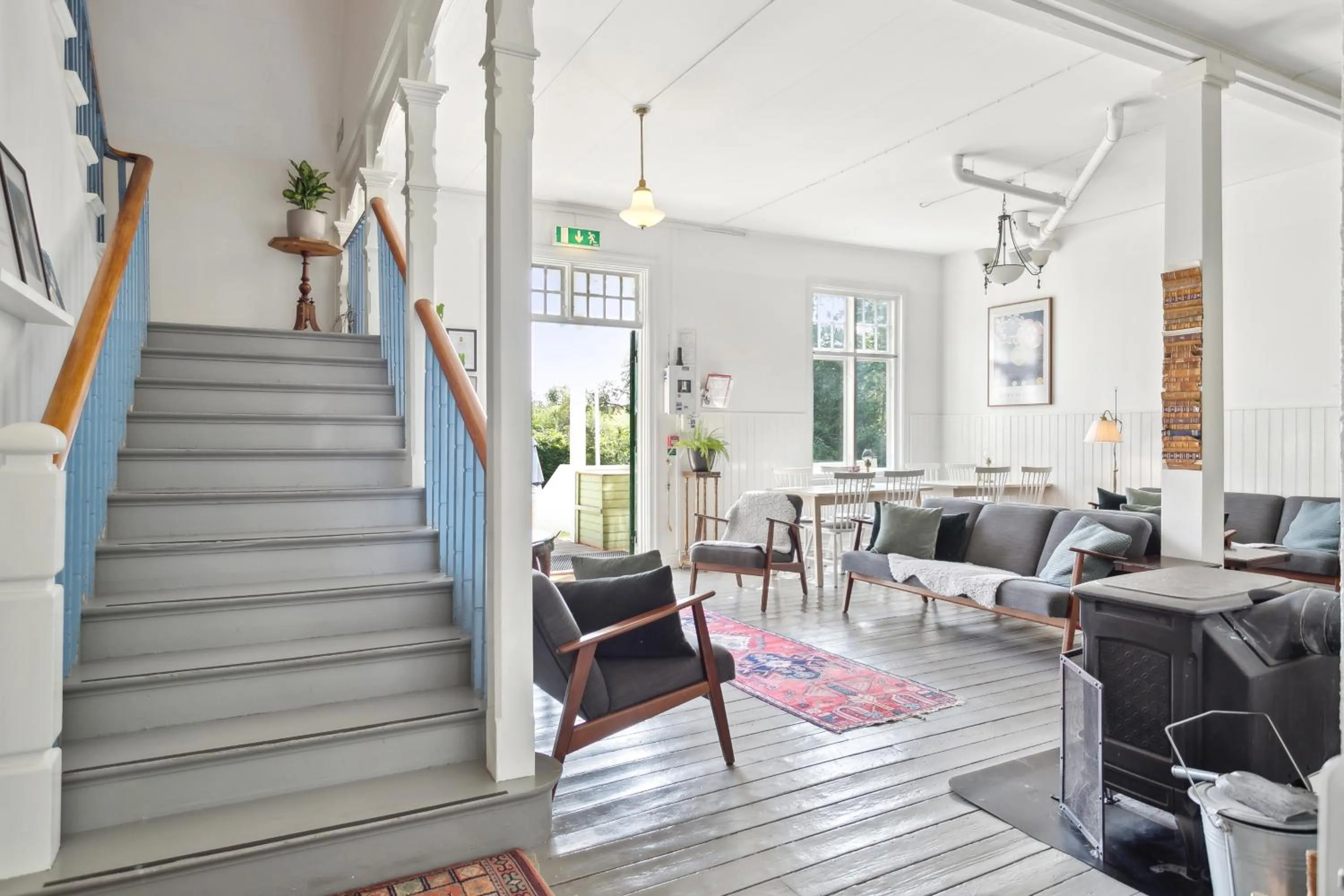 Communal lounge/ TV room in STF Villa Söderåsen B&B