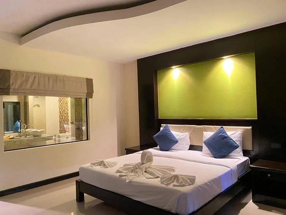 Bed in Koh Chang Bailan Beach Resort