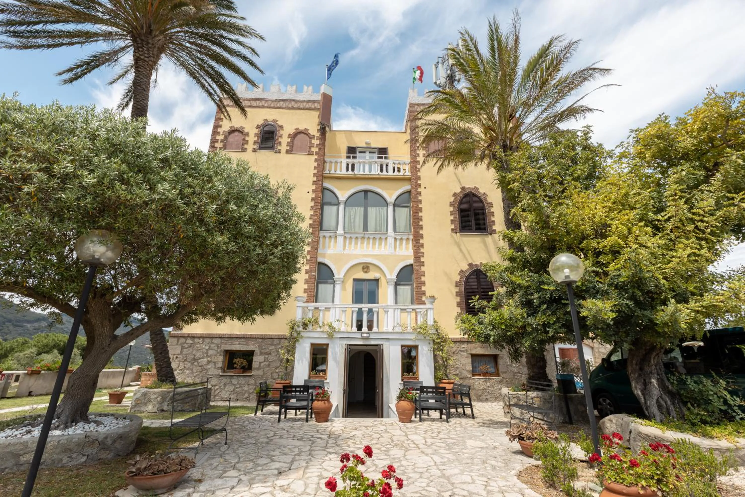 Property building in Hotel Castello Monticello