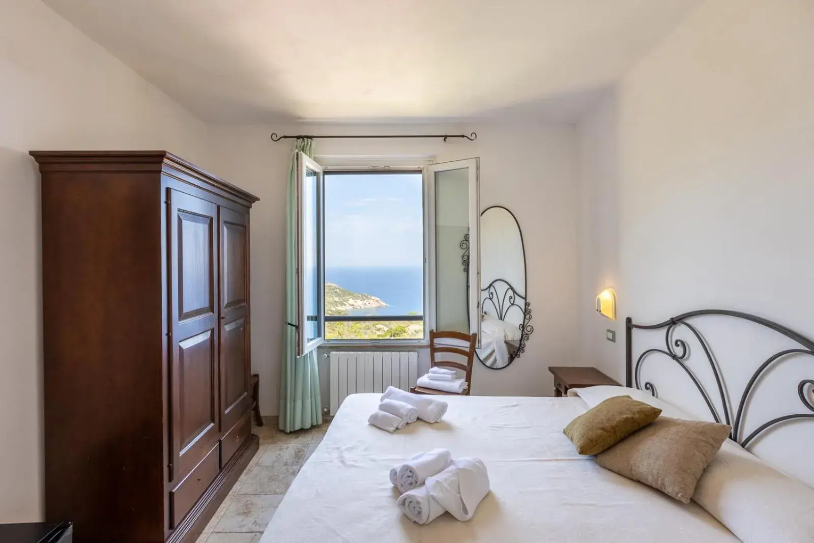 Double or Twin Room with Sea View in Hotel Castello Monticello Double or Twin Room with Sea View in Hotel Castello Monticello