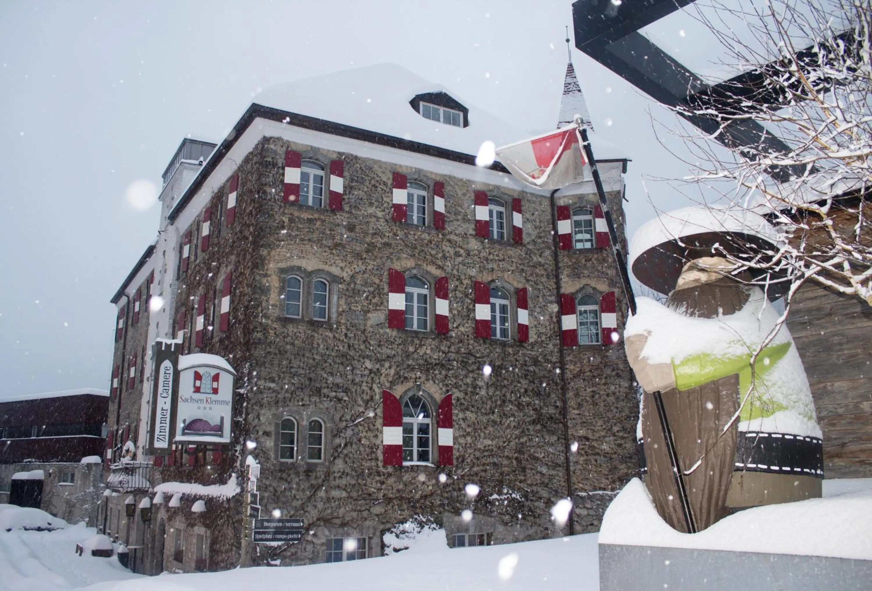 Property building in Hotel Sachsenklemme