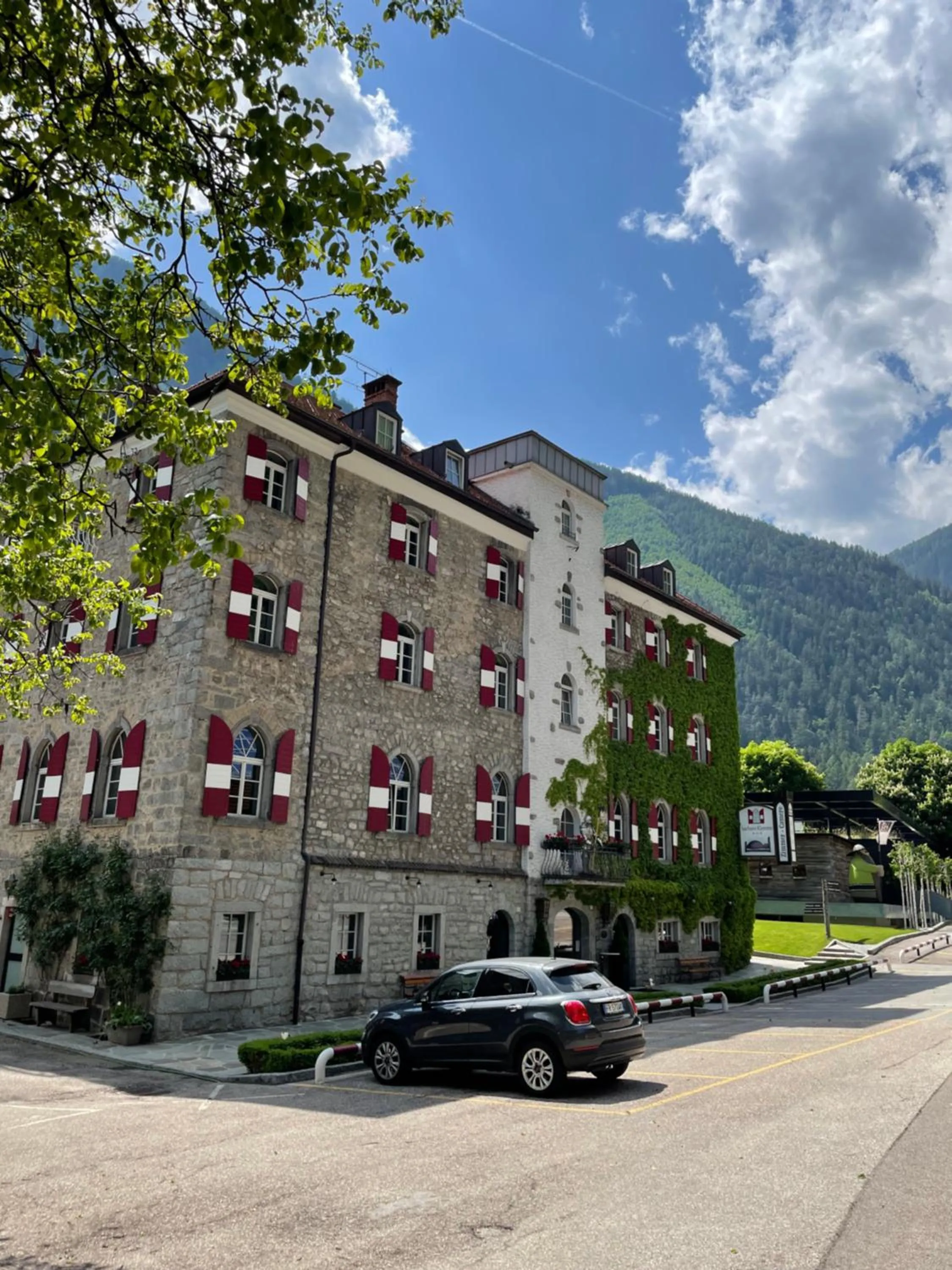 Property building in Hotel Sachsenklemme