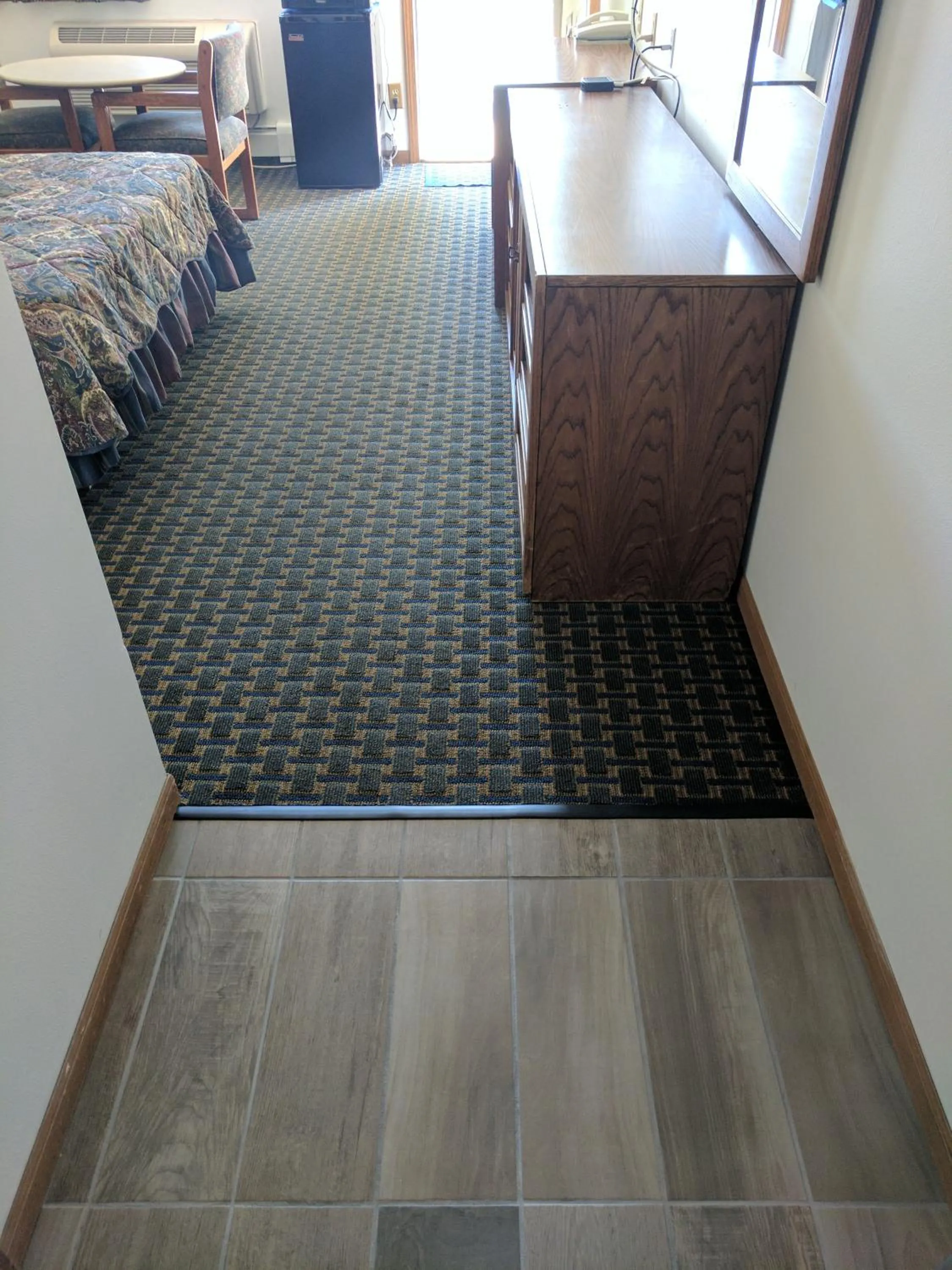 Photo of the whole room, Bed in All Seasons Motel