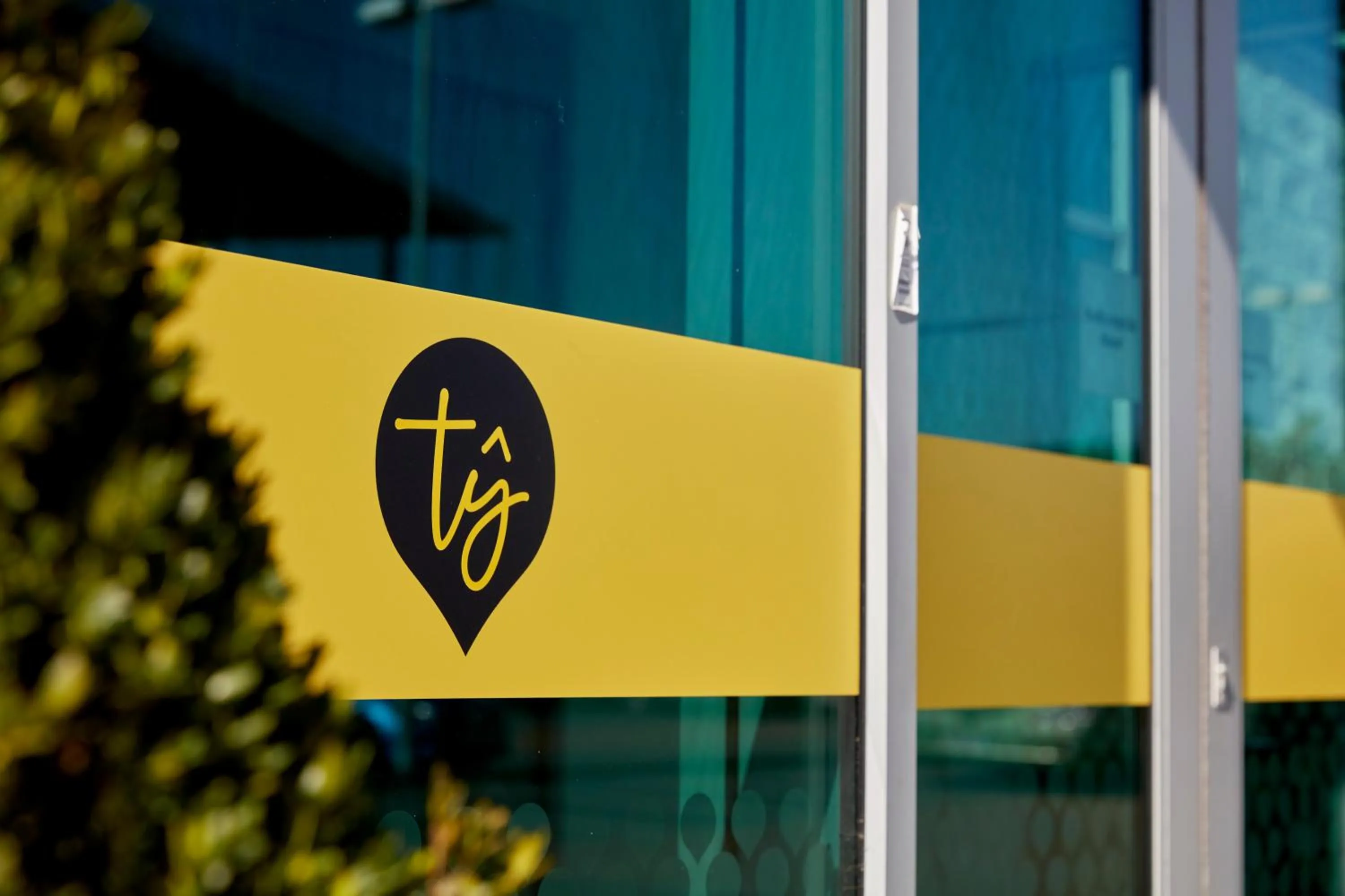 Property building in Tŷ Magor