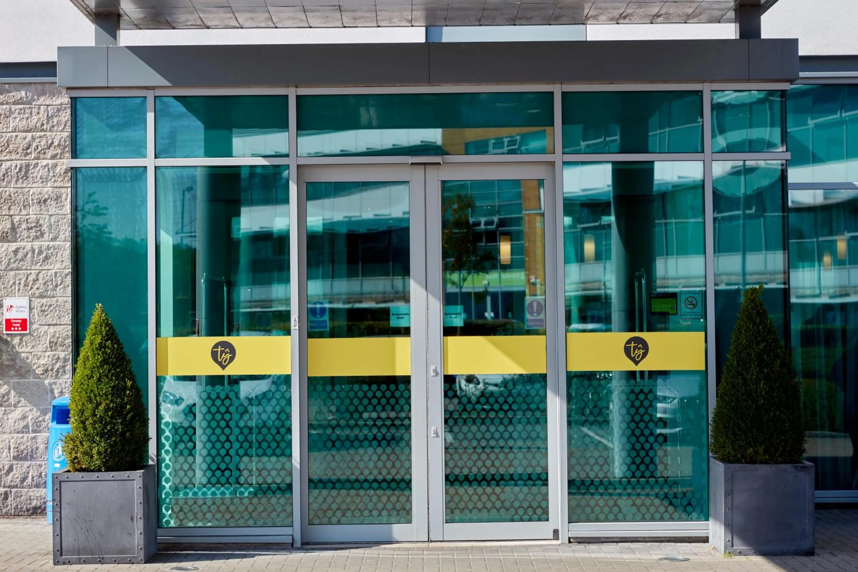 Property building in Tŷ Magor