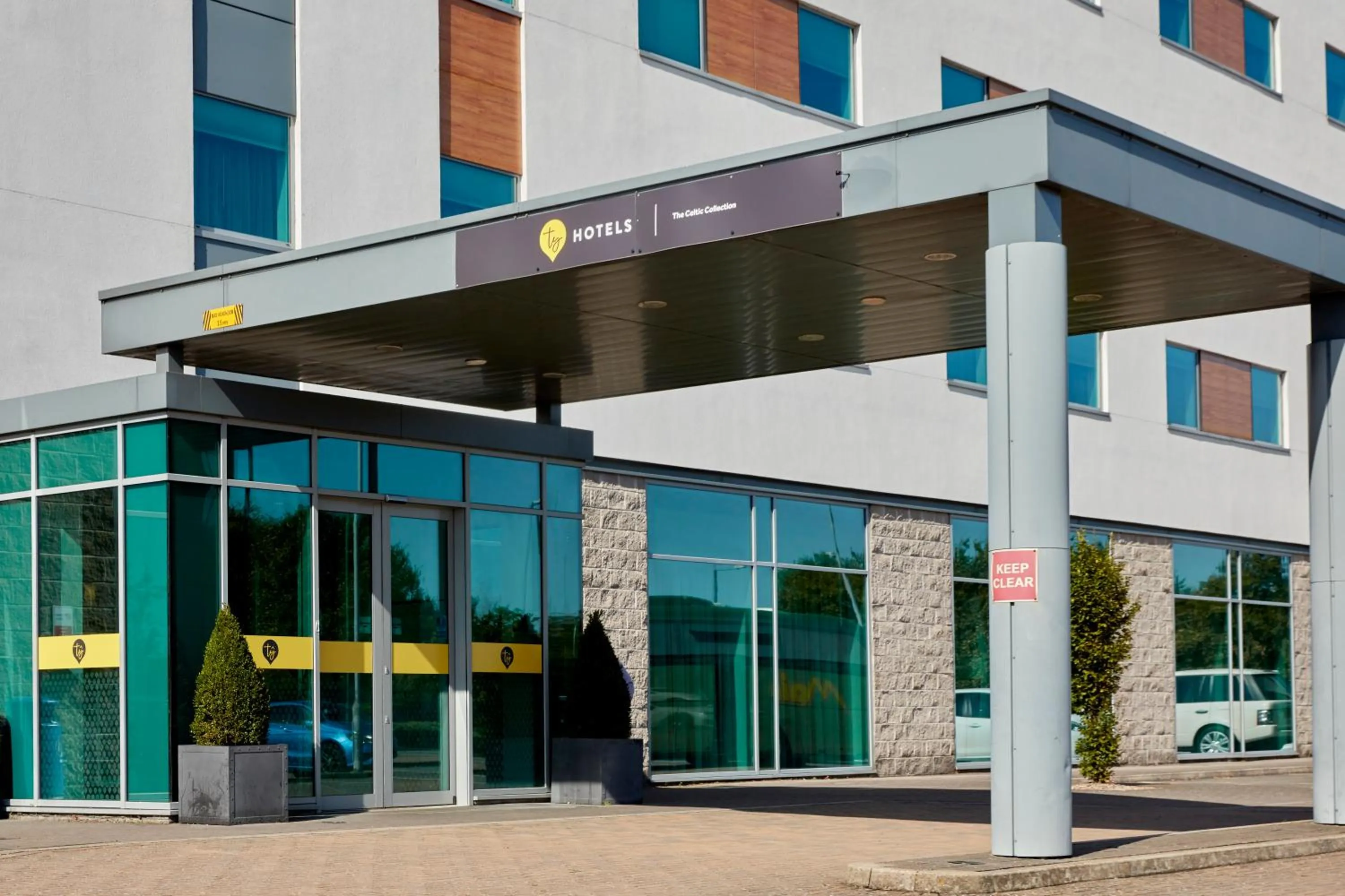 Property building in Tŷ Magor