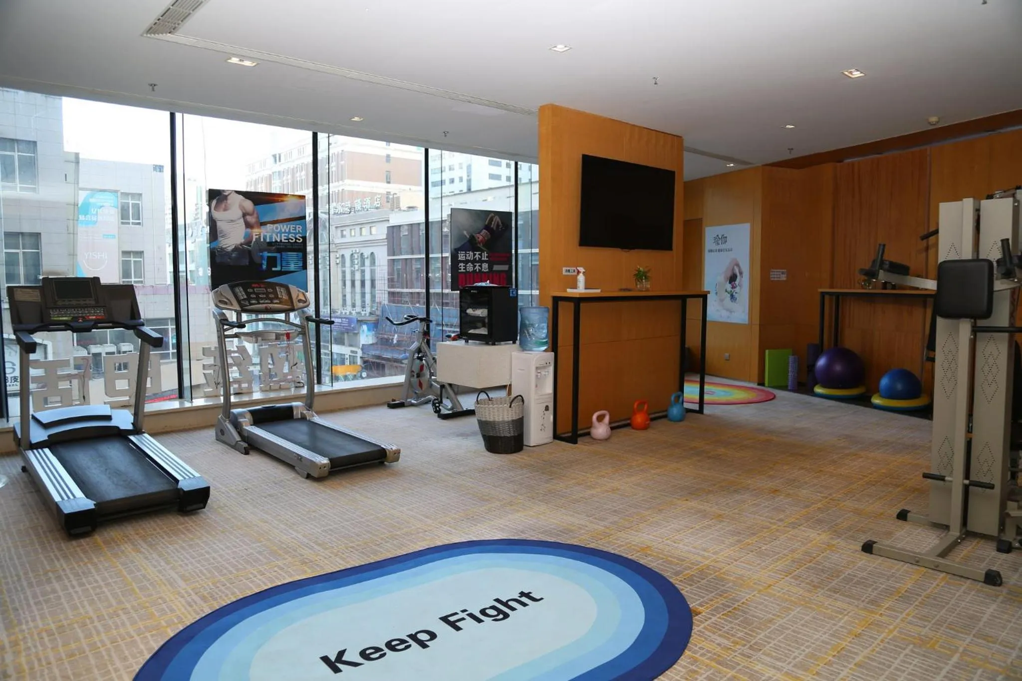 Fitness centre/facilities in Holiday Inn Express City Centre Dalian by IHG