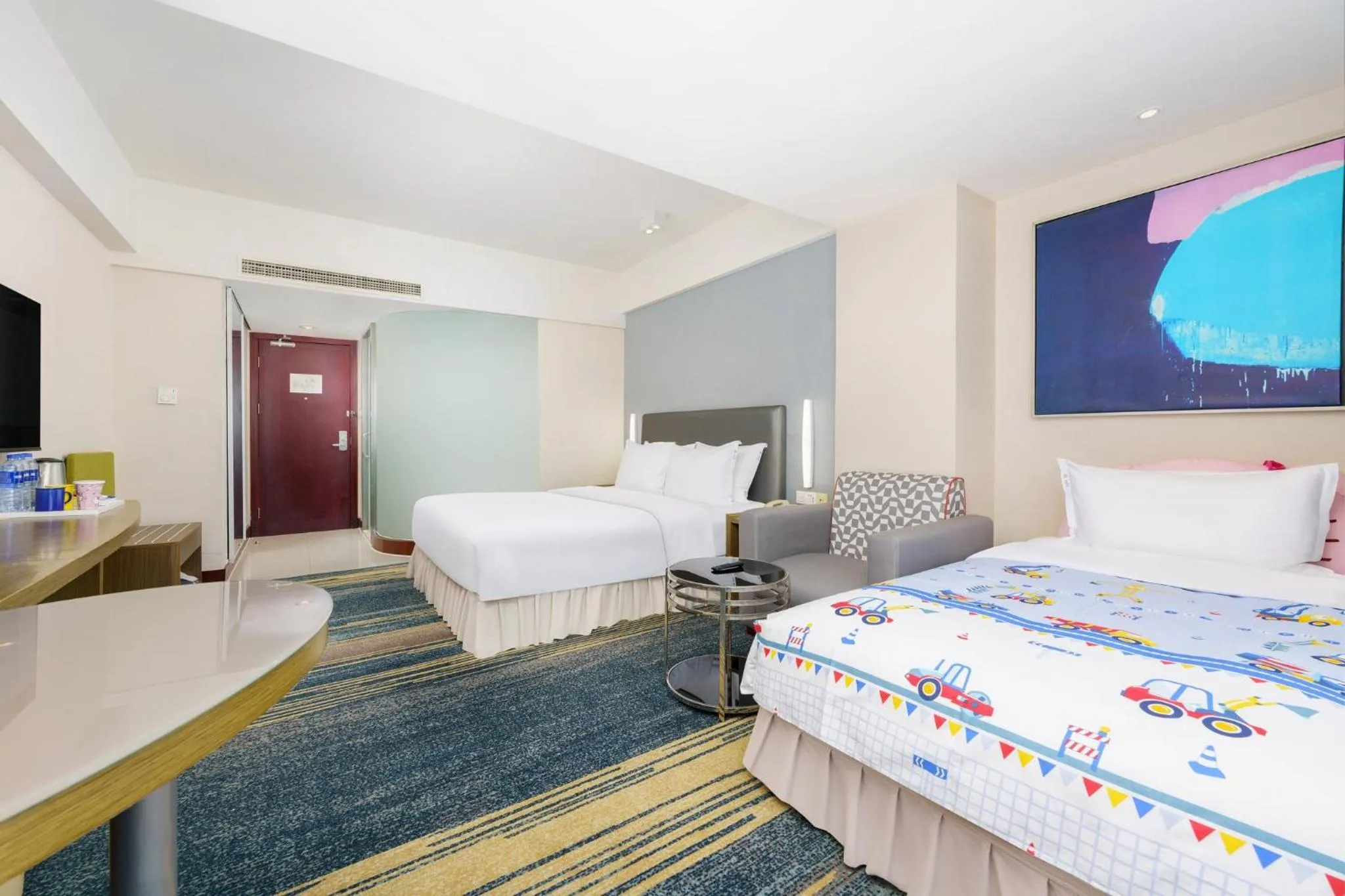 Photo of the whole room in Holiday Inn Express City Centre Dalian by IHG