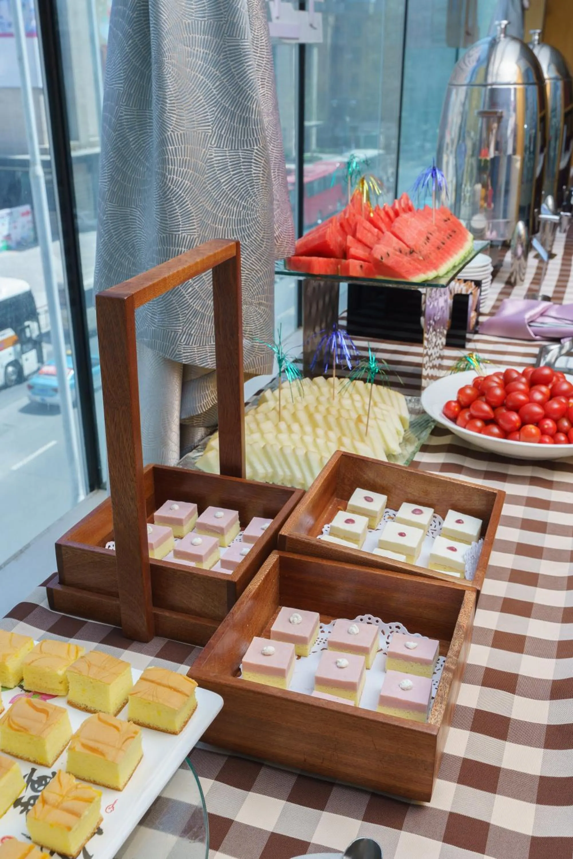 Breakfast in Holiday Inn Express City Centre Dalian by IHG