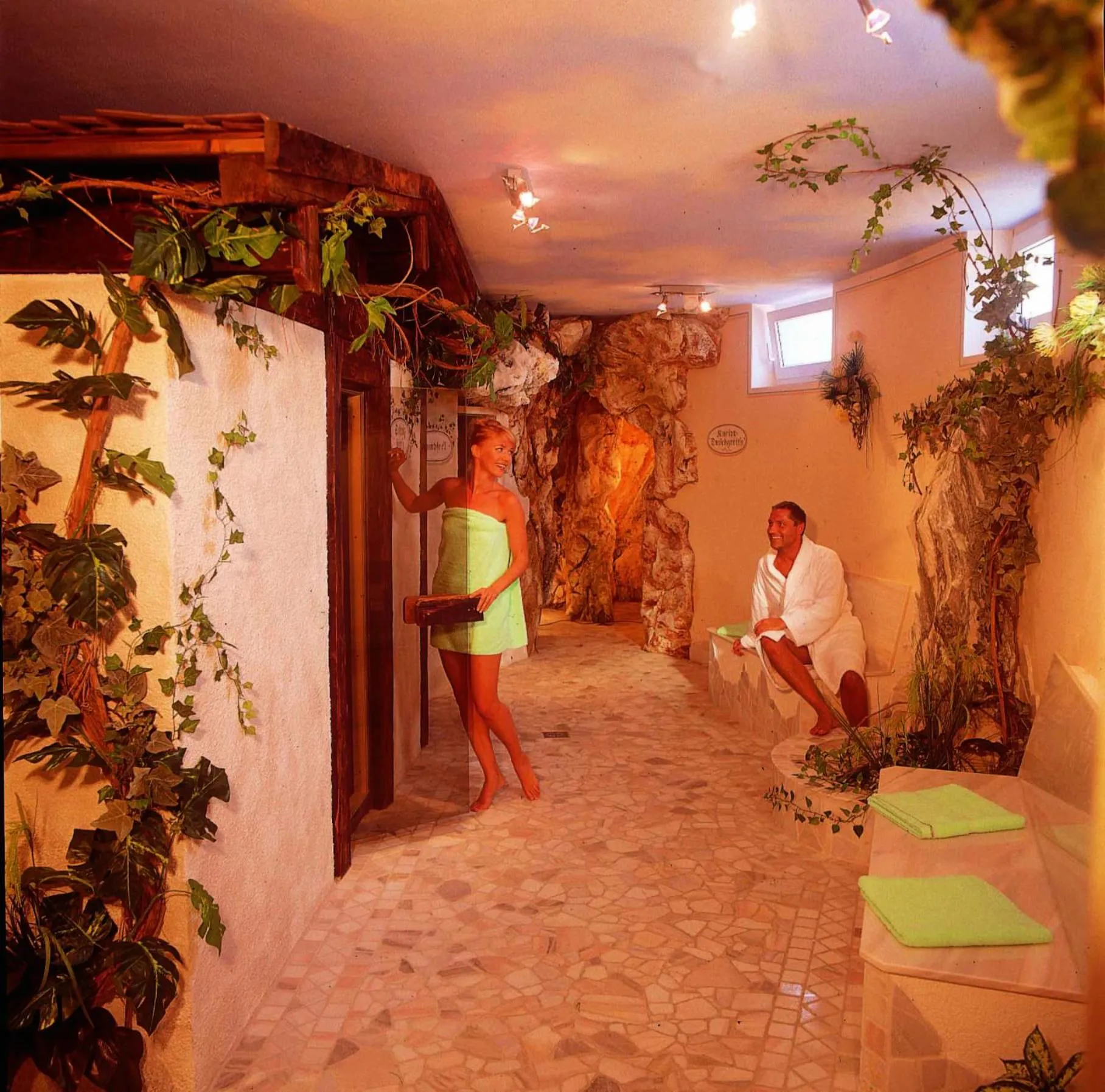 People in Hotel Lisa