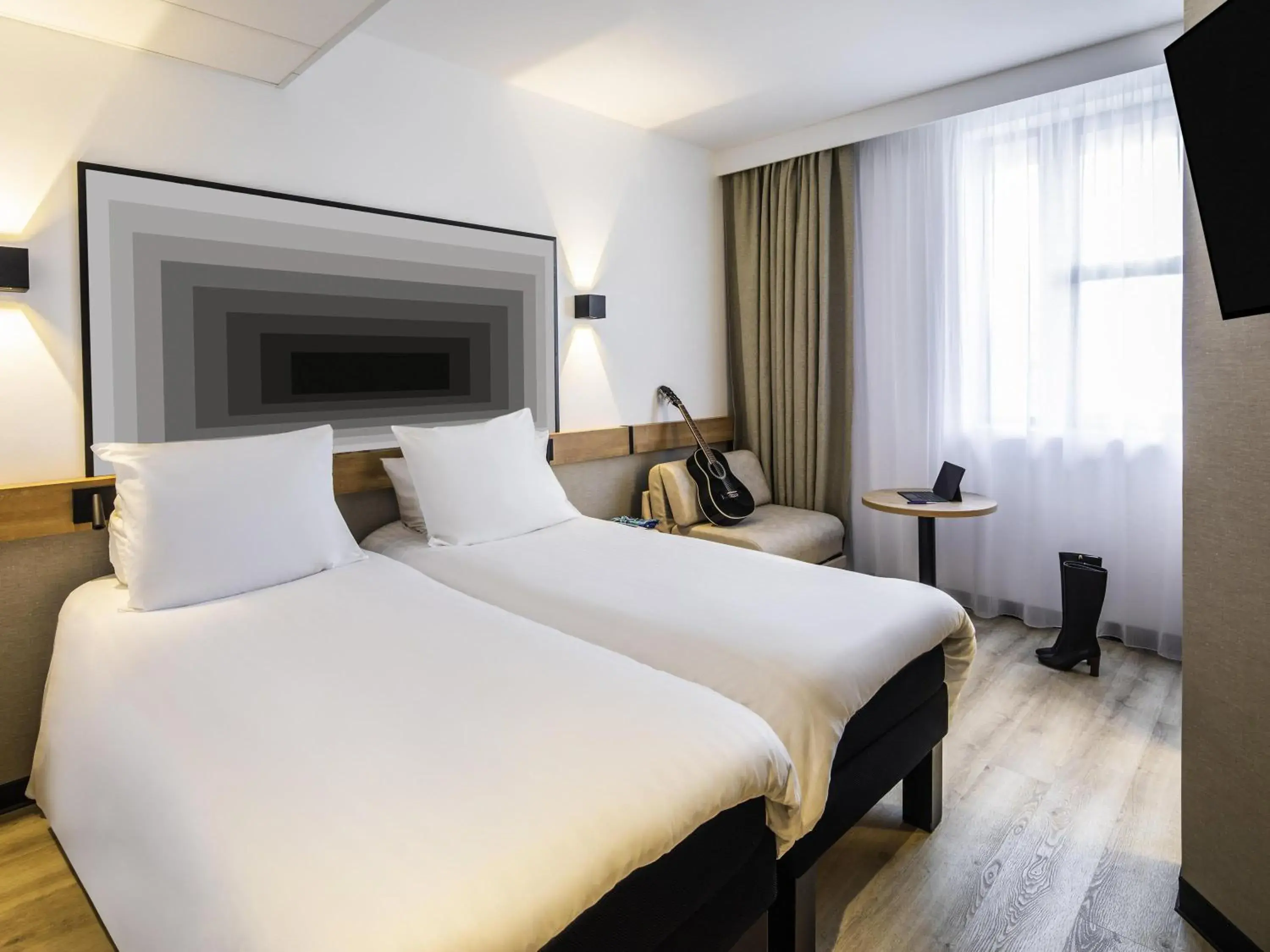 Standard Twin Room in ibis Brest Centre Standard Twin Room in ibis Brest Centre