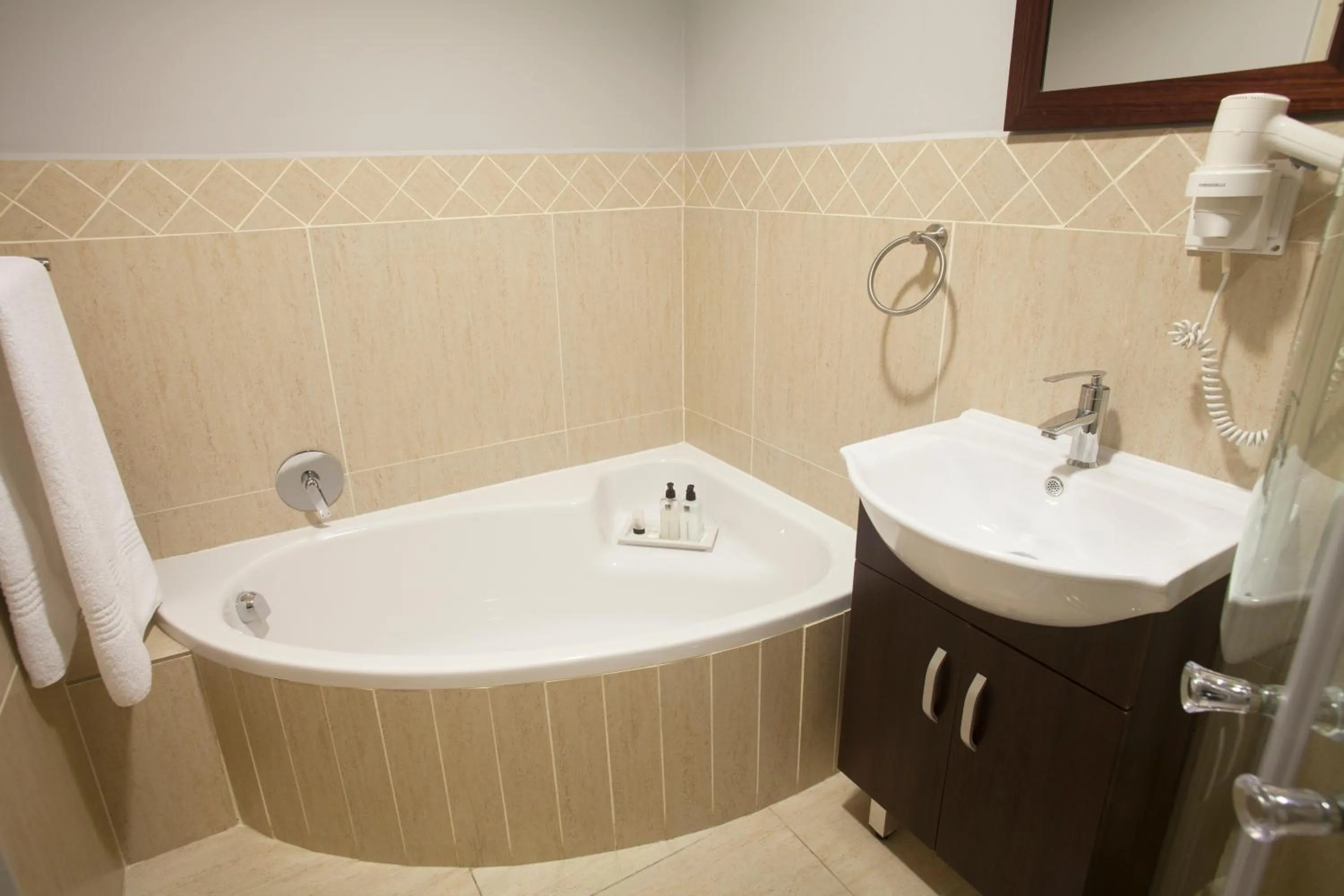 Bathroom in Ruslamere Hotel and Conference Centre