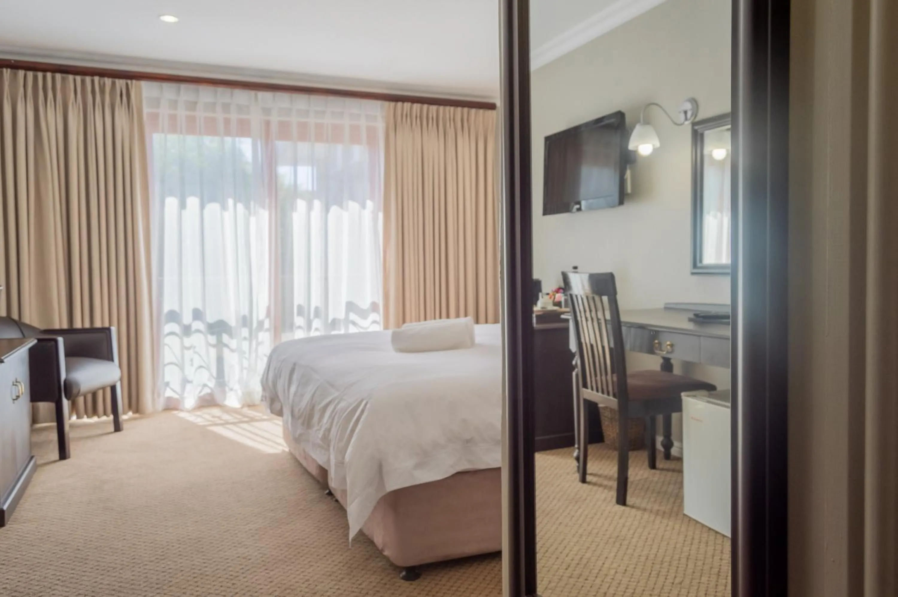 Bedroom, Bed in Ruslamere Hotel and Conference Centre