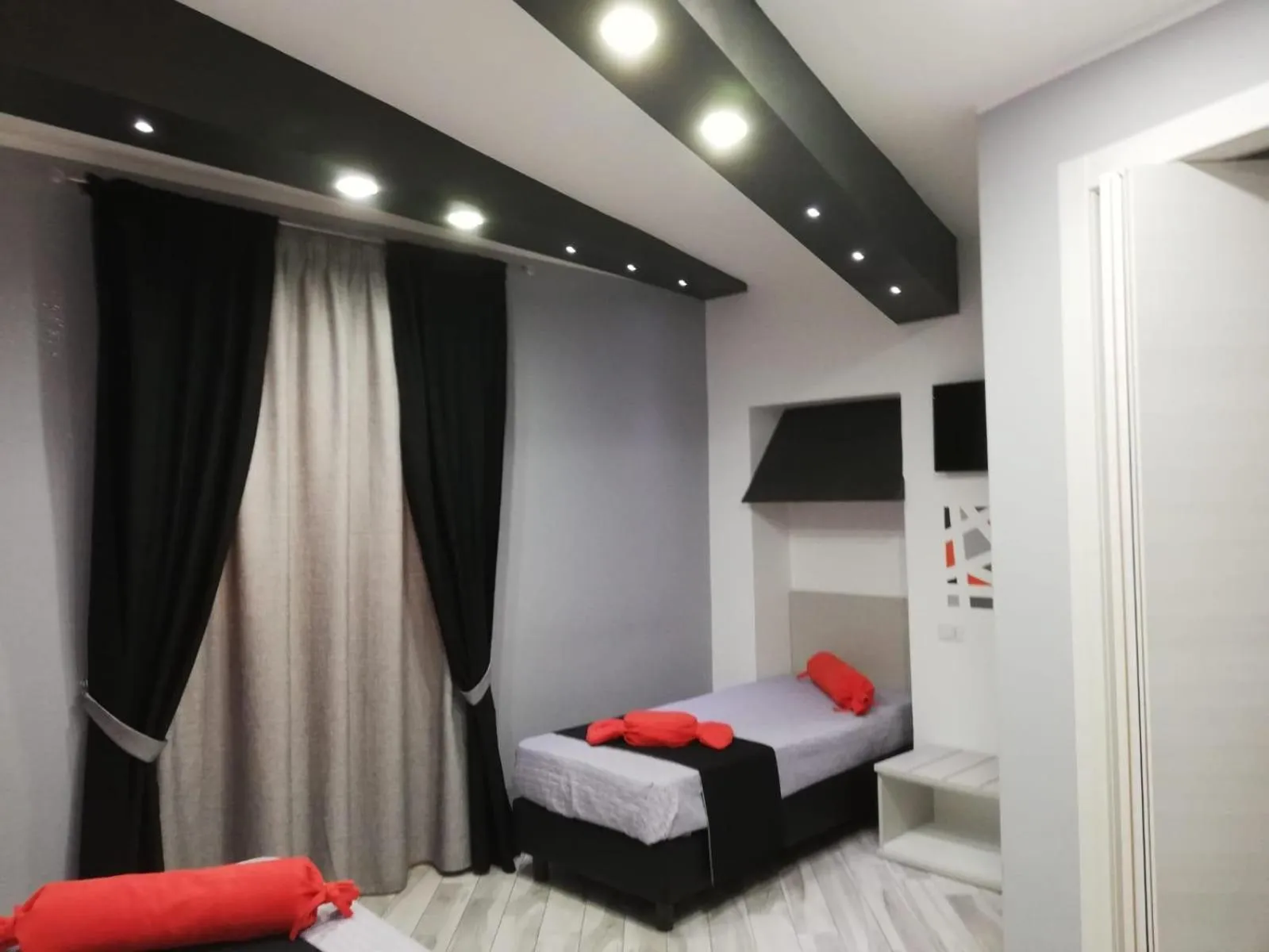 Photo of the whole room, Bed in Il Diamante