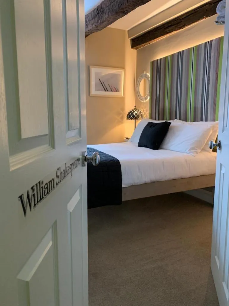 Photo of the whole room, Bed in 7 Boutique Hotel