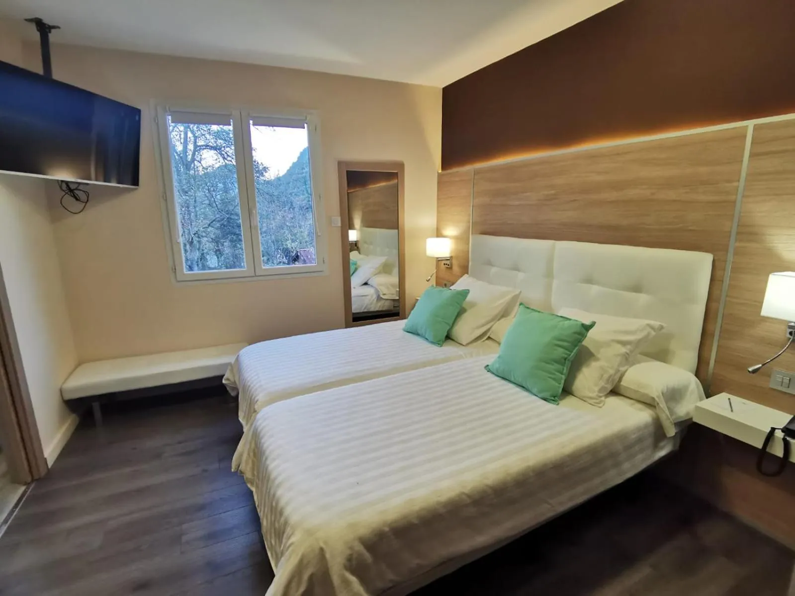 Photo of the whole room, Bed in Hotel Restaurant Rose des Pyrénées