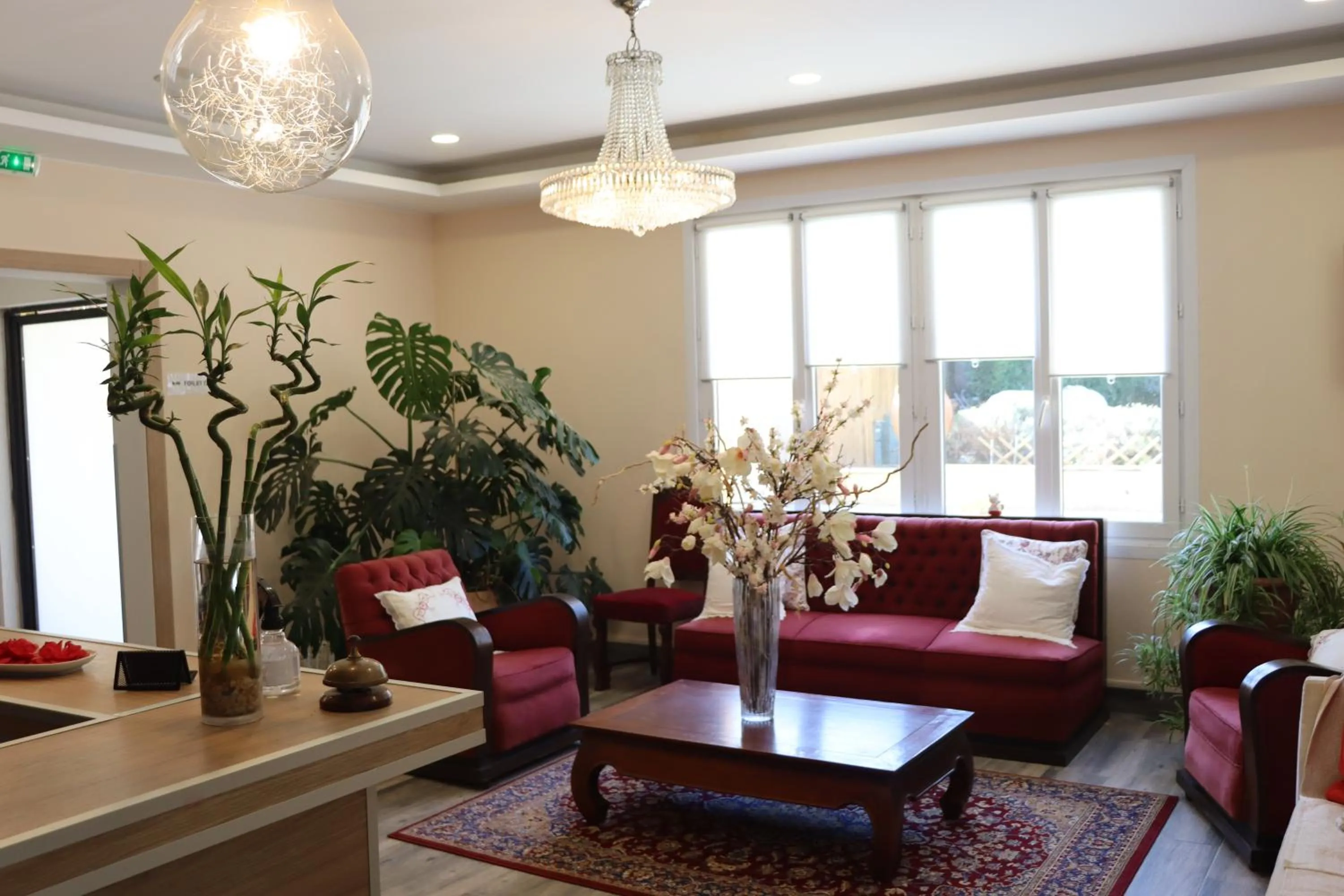 Lobby or reception in Hotel Restaurant Rose des Pyrénées