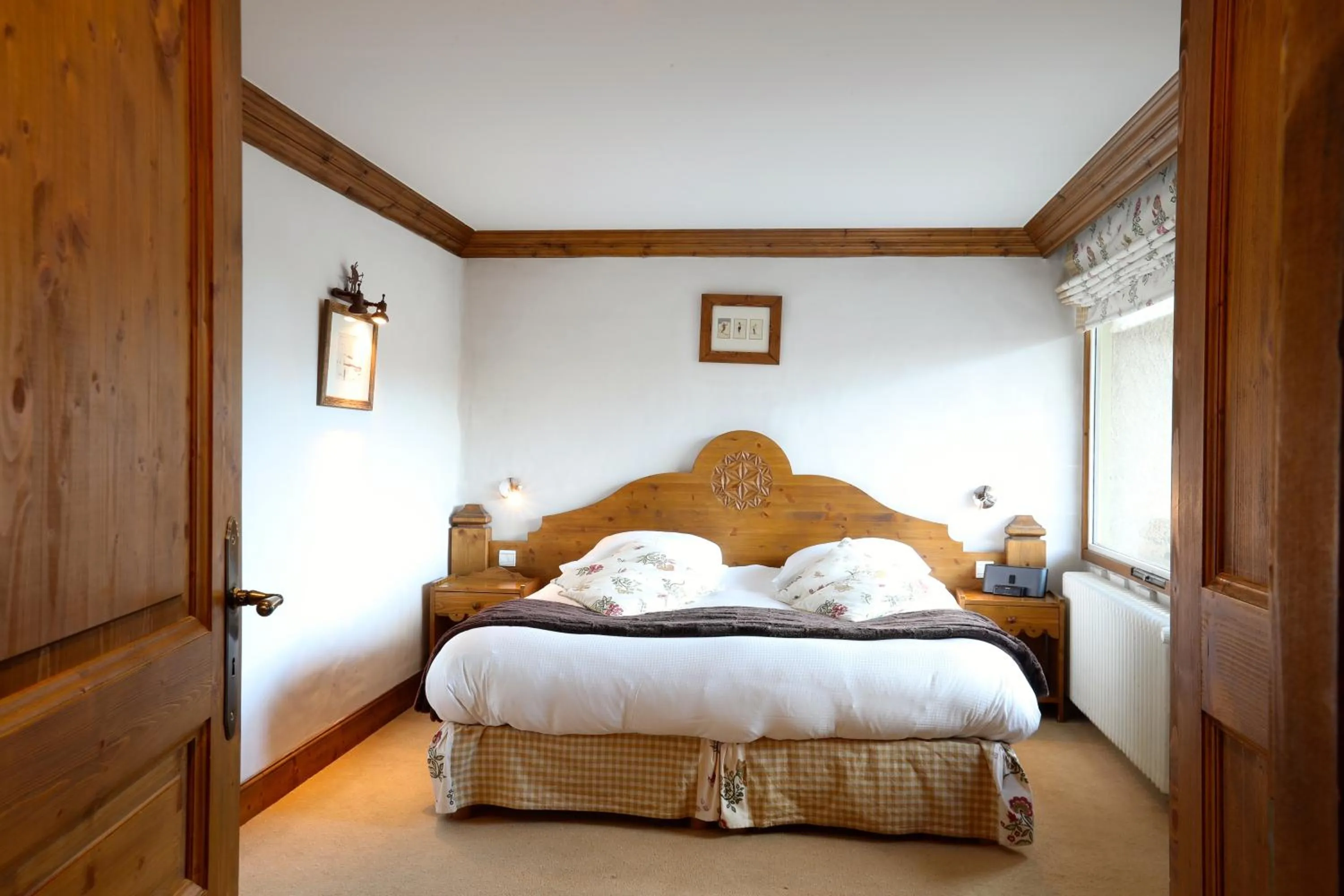 Bed in Hôtel Les Peupliers