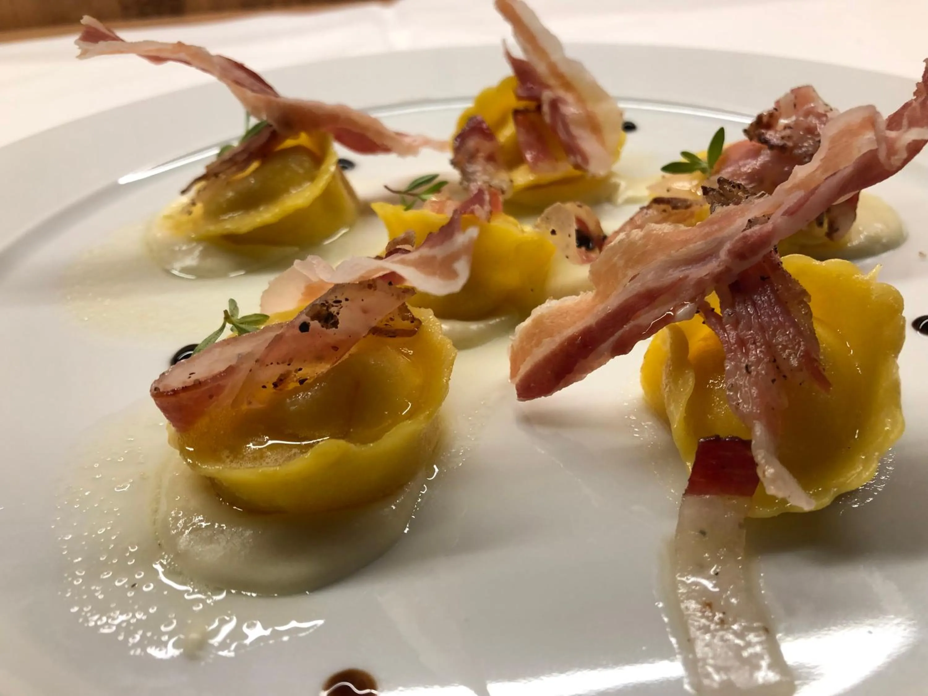 Restaurant/places to eat in Hotel Du Lac