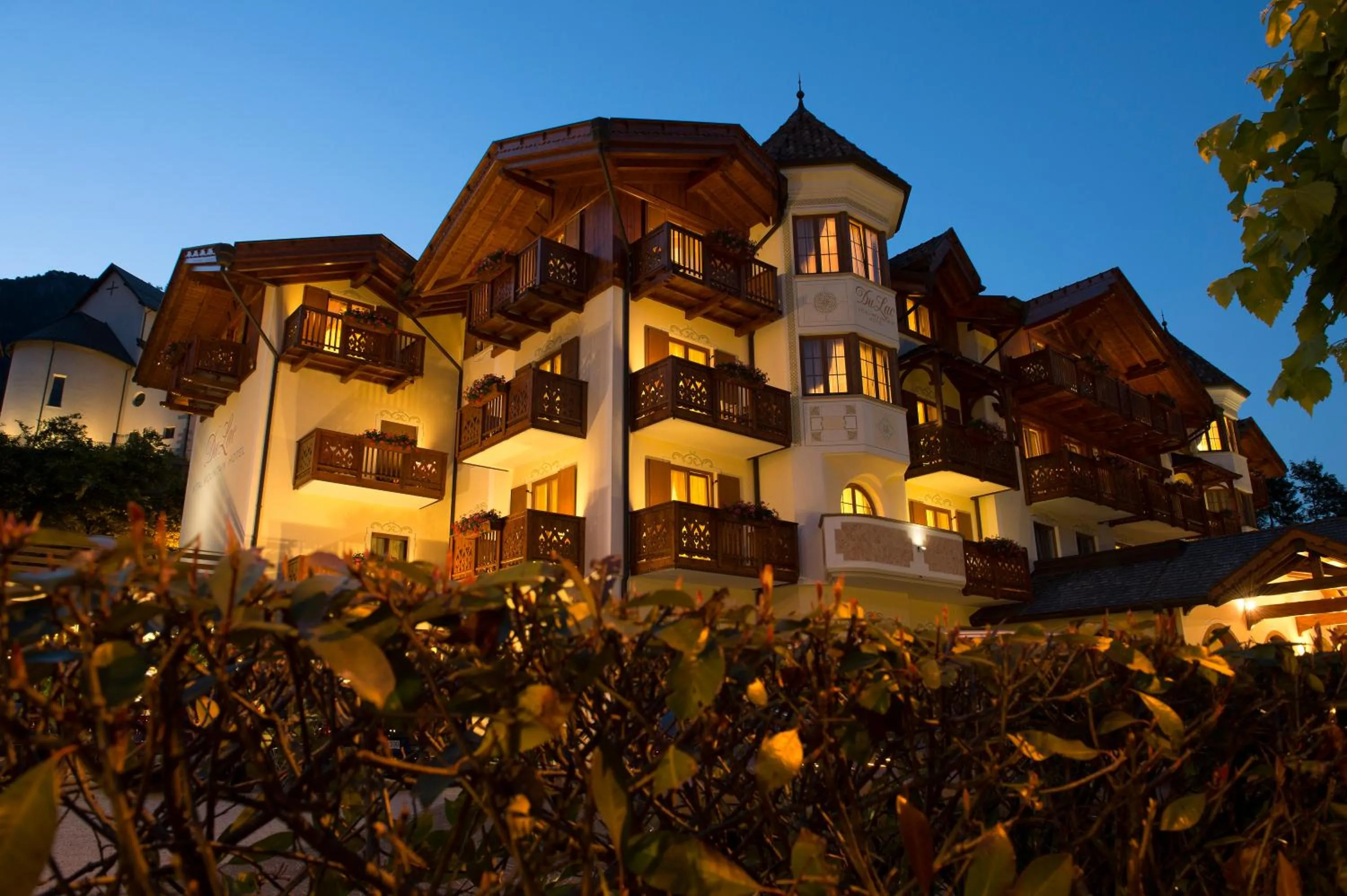 Property building in Hotel Du Lac