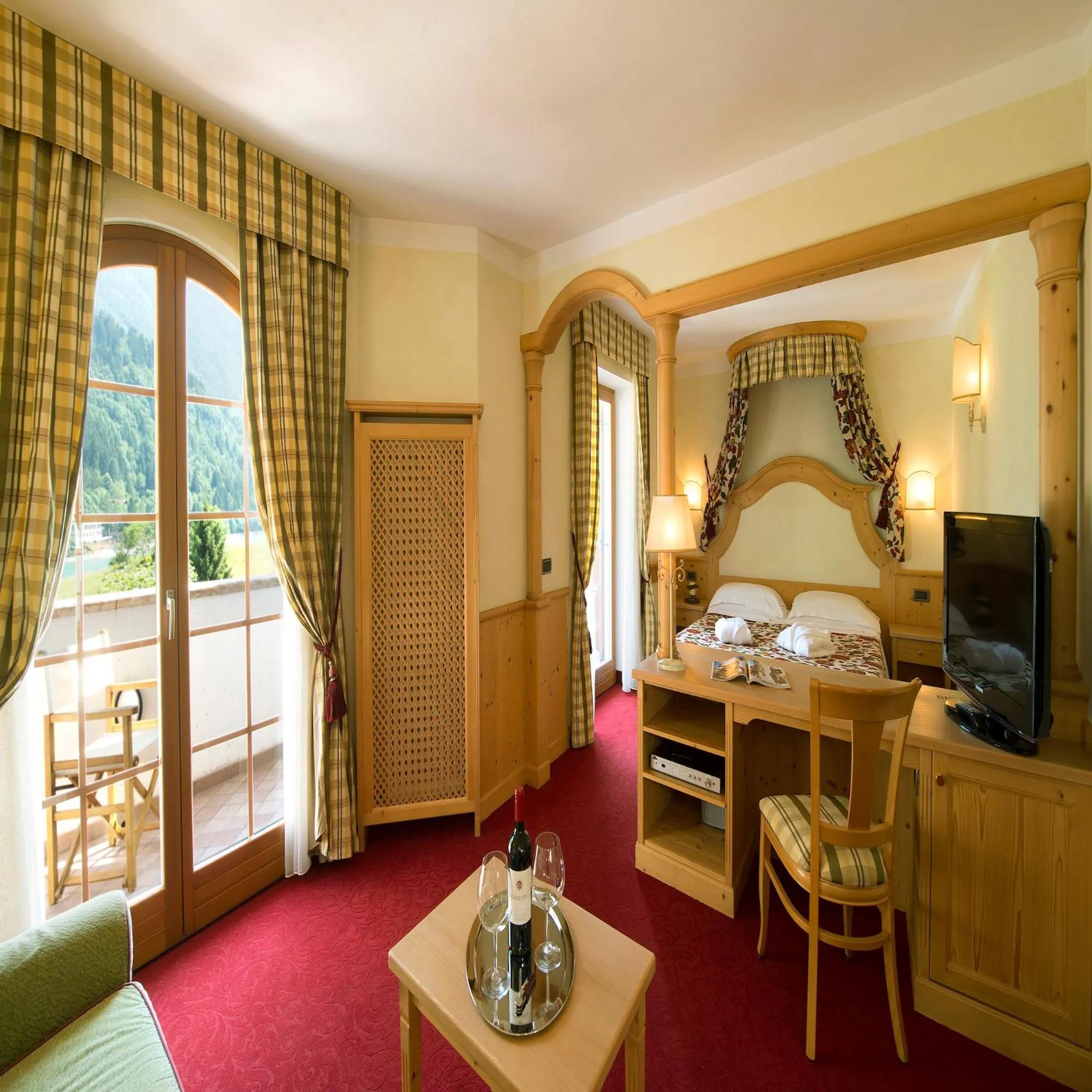 Bedroom in Hotel Du Lac