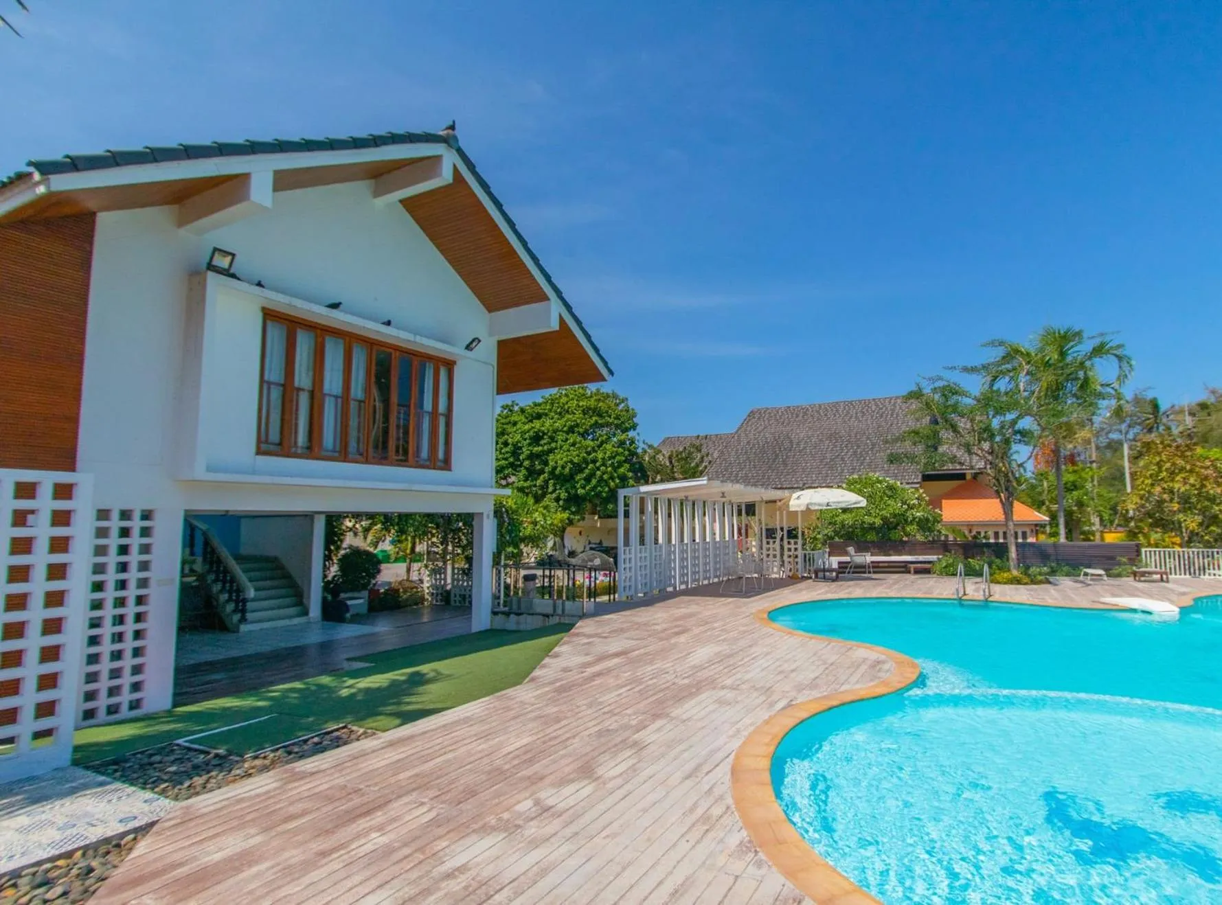 Property building in Bangsaphan Resort