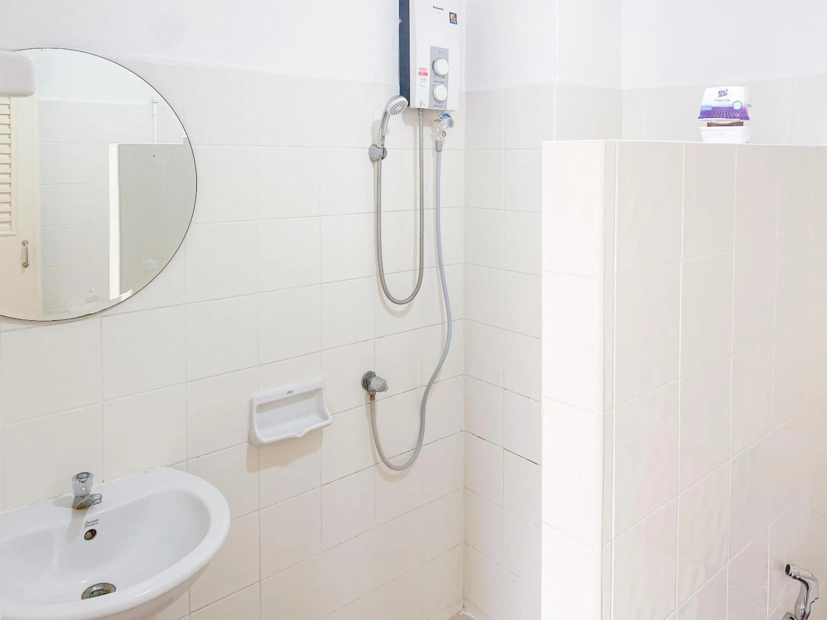 Shower in Bangsaphan Resort