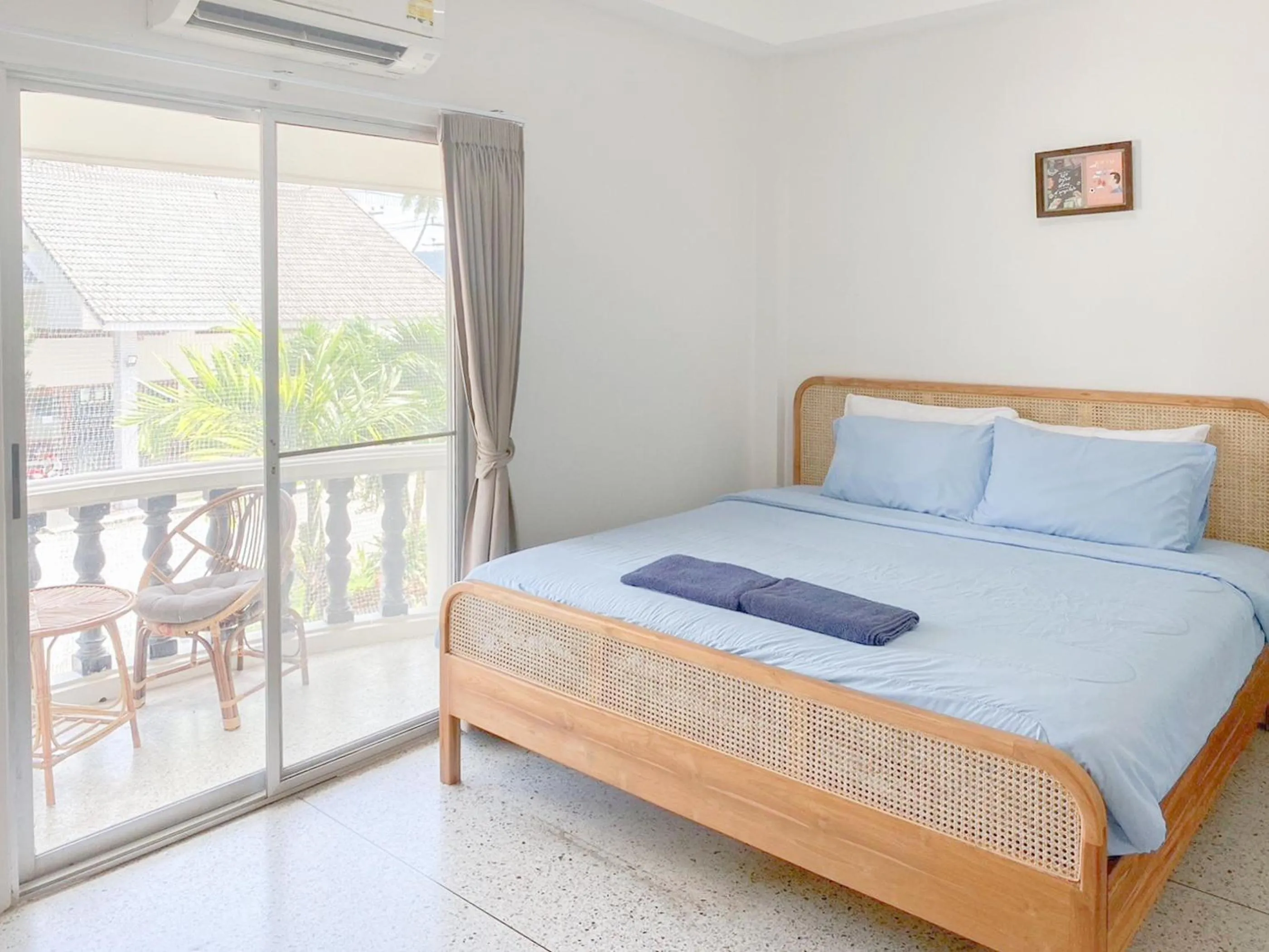 Bed in Bangsaphan Resort