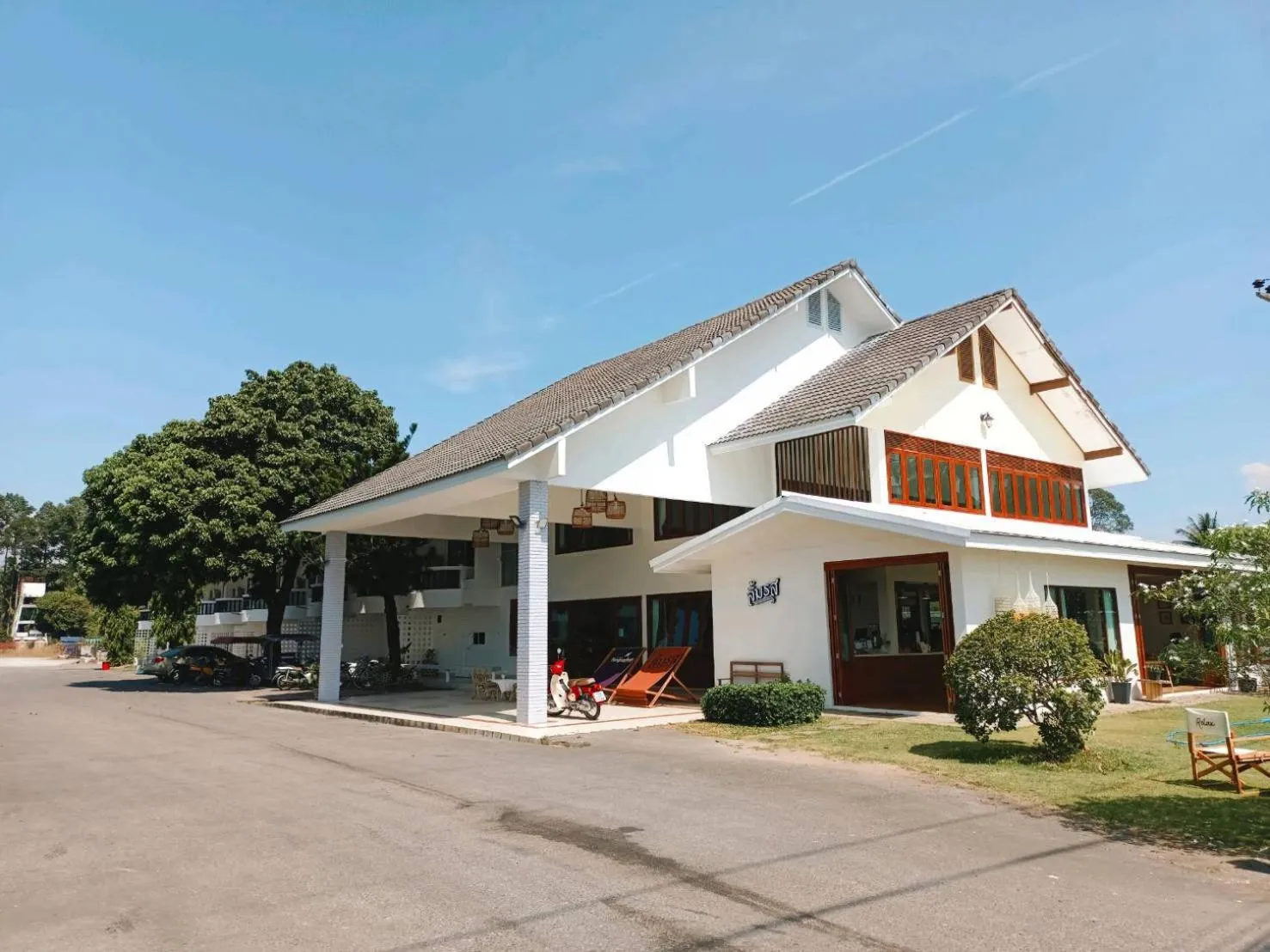 Inner courtyard view in Bangsaphan Resort