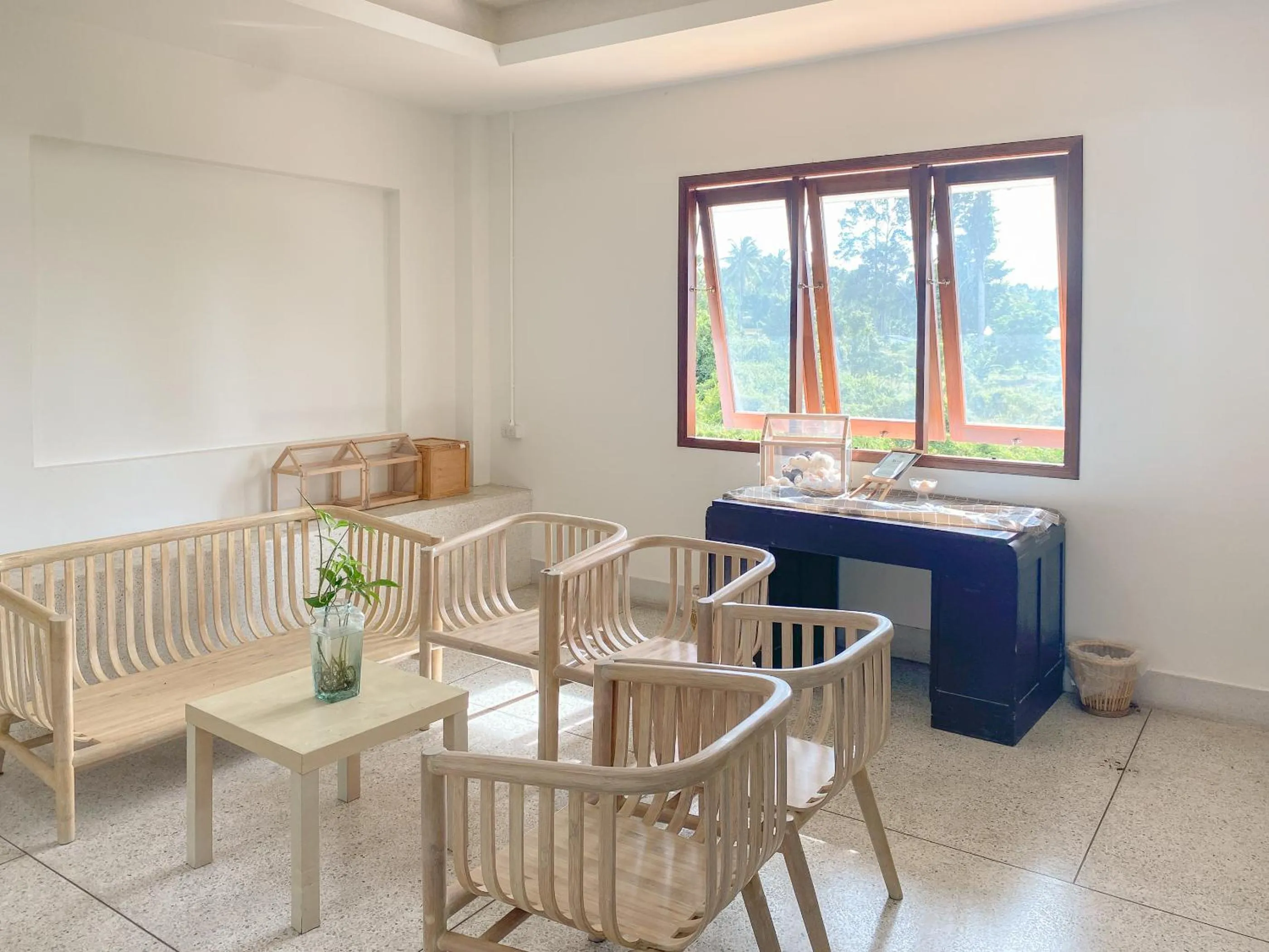 Seating area in Bangsaphan Resort