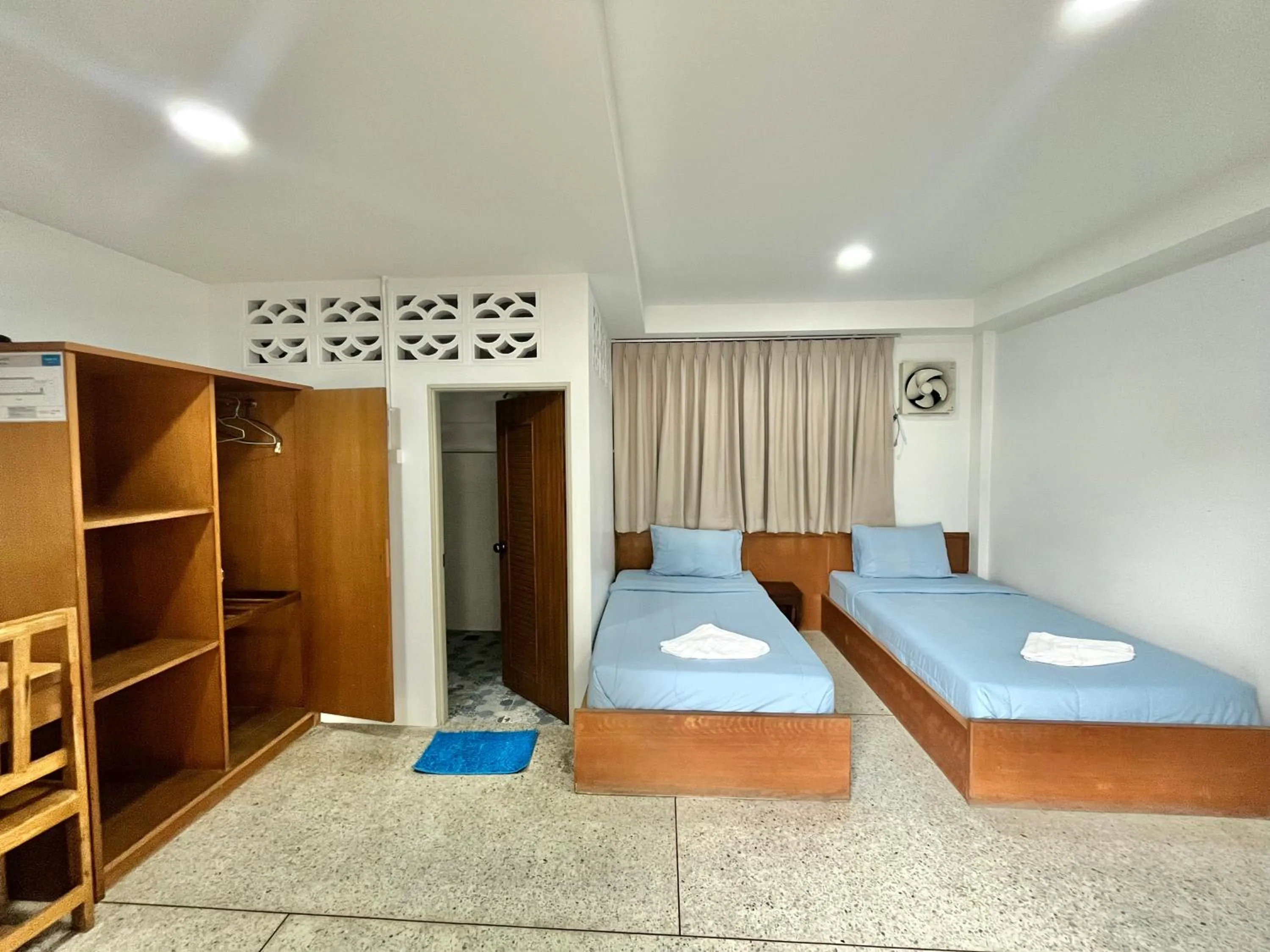 Bed in Bangsaphan Resort