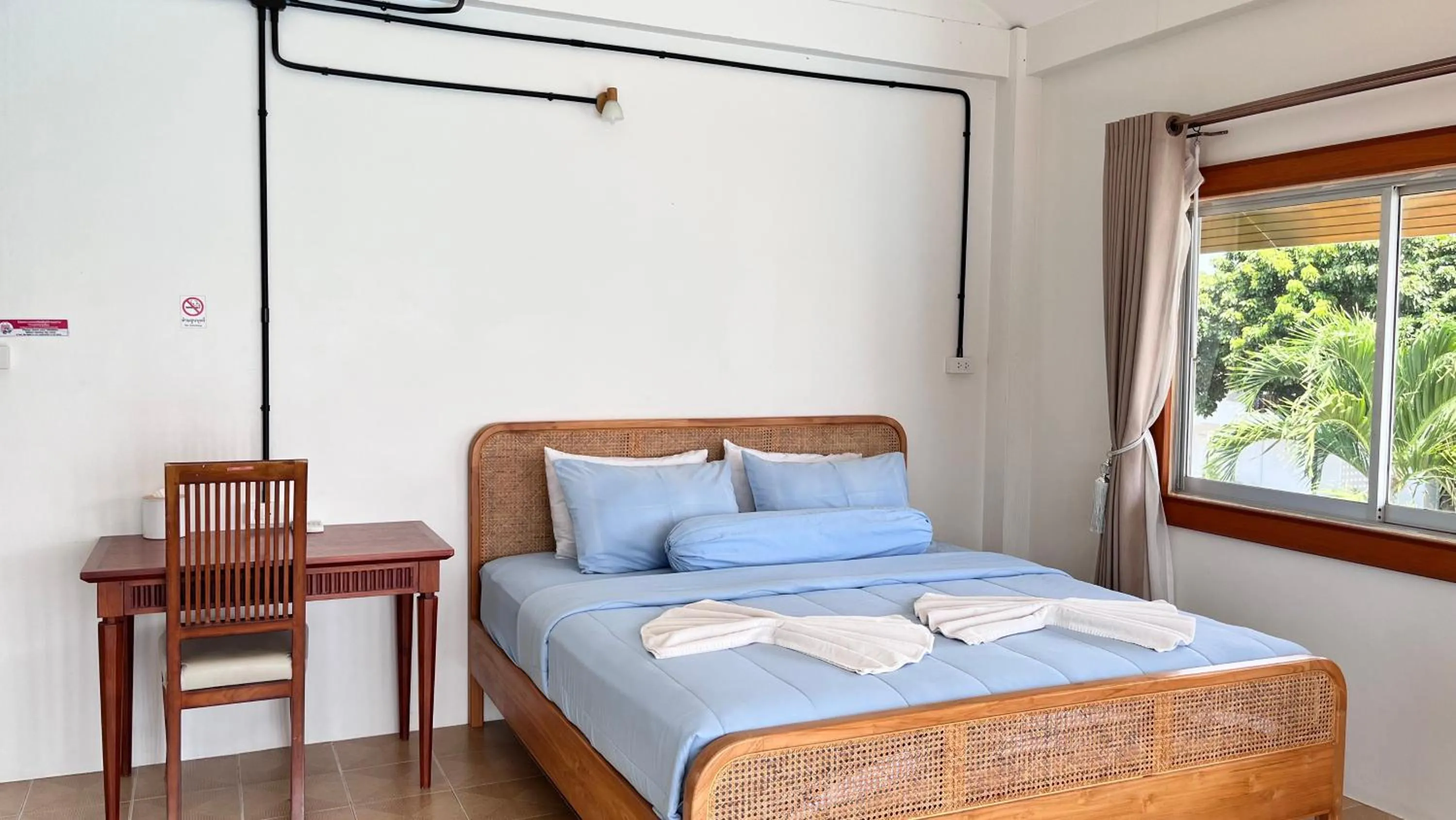 Bed in Bangsaphan Resort