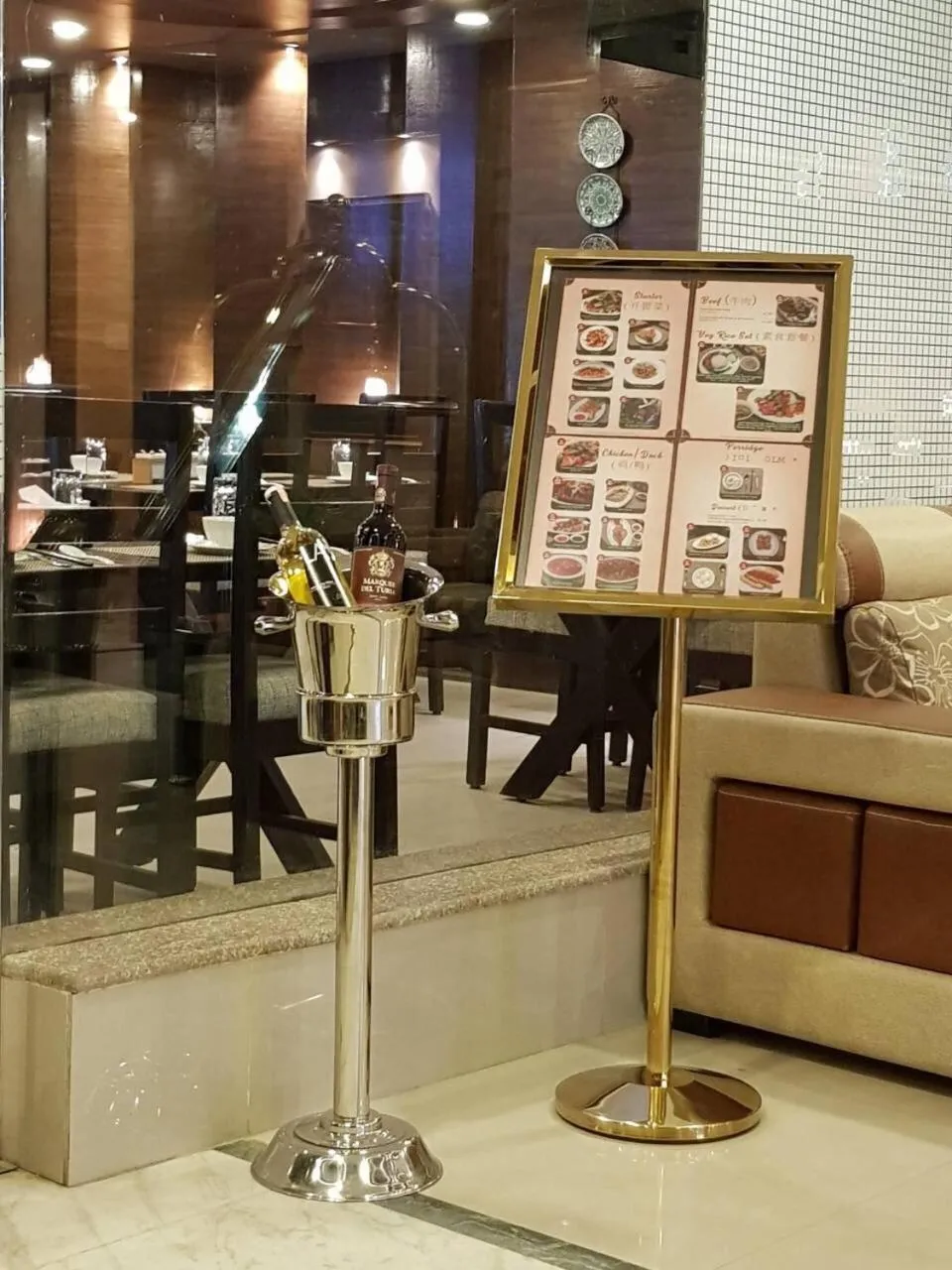 Alcoholic drinks in Hotel Buddy