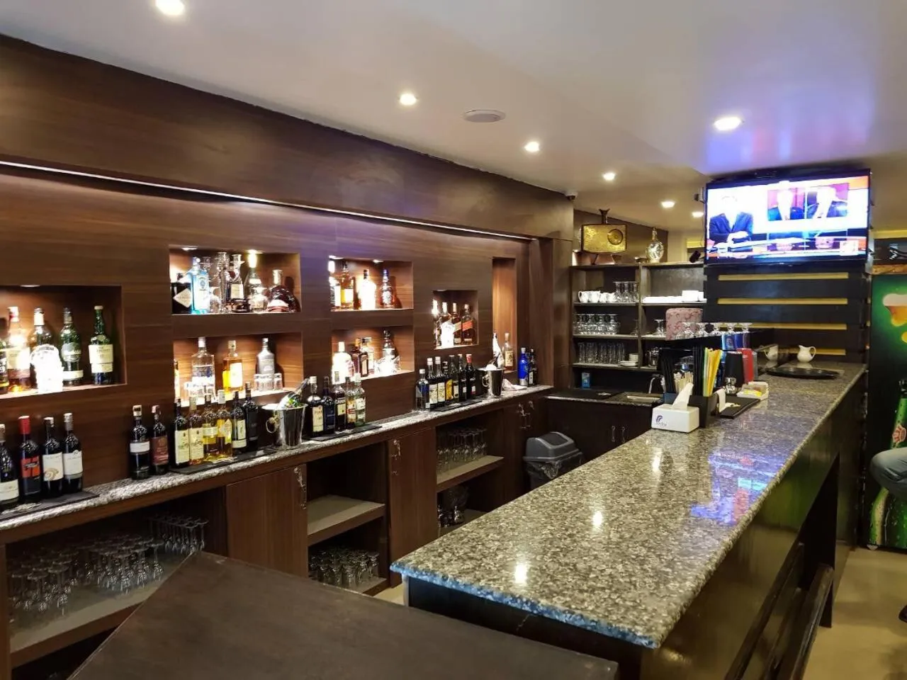 Night in Hotel Buddy