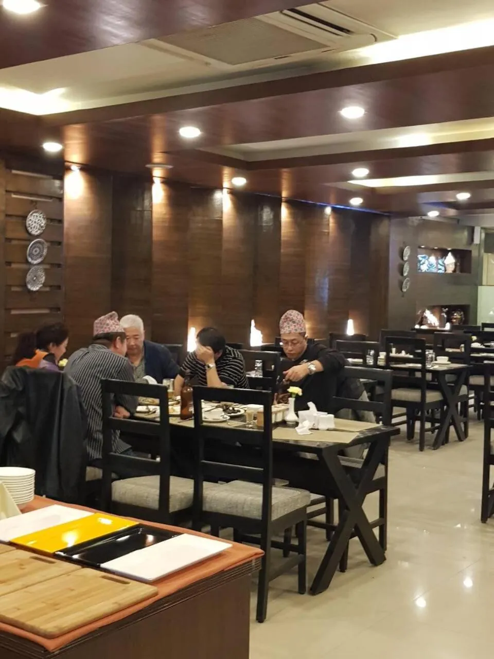 Restaurant/places to eat in Hotel Buddy