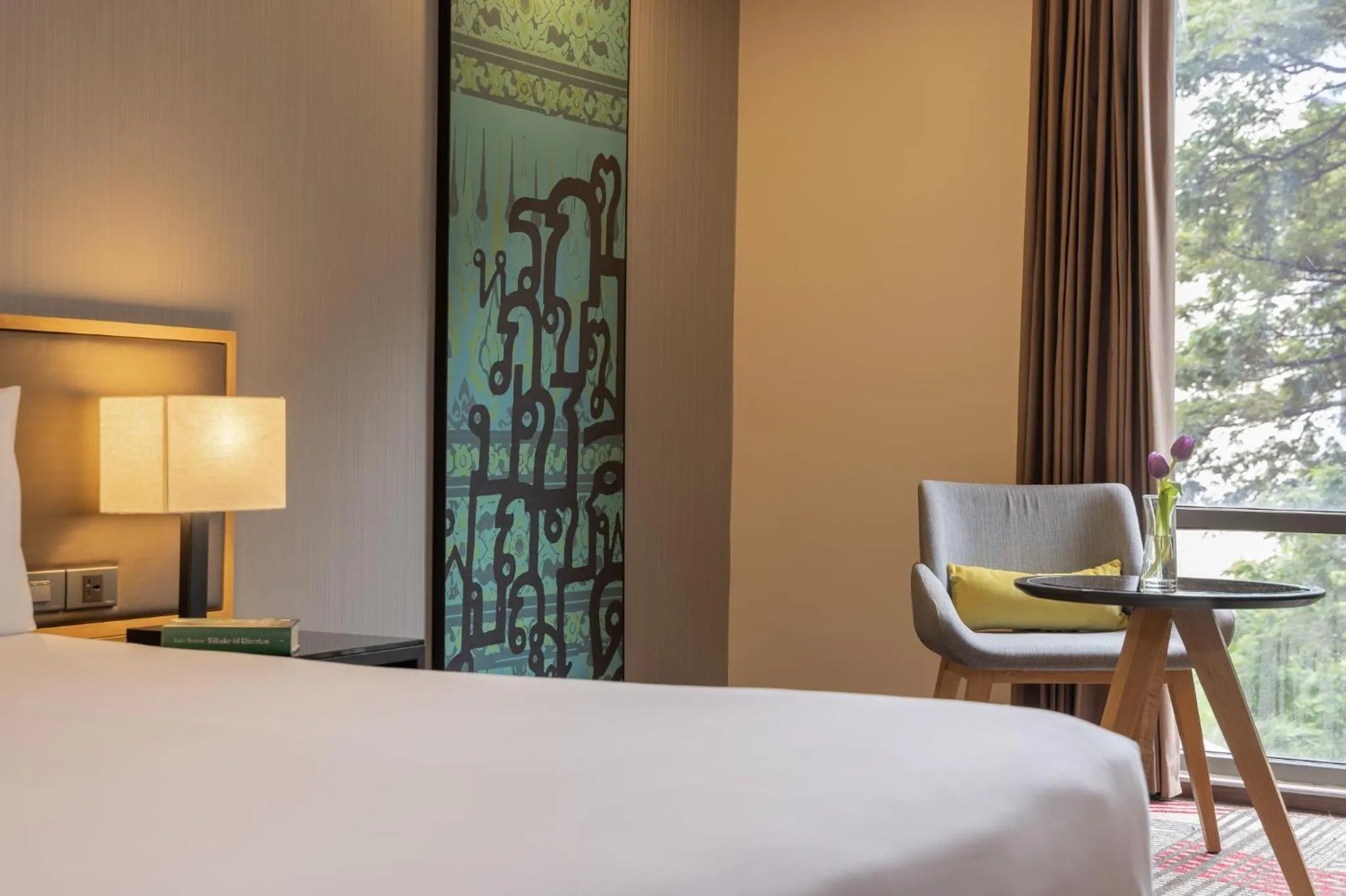 Seating area, Bed in Travelodge Sukhumvit 11