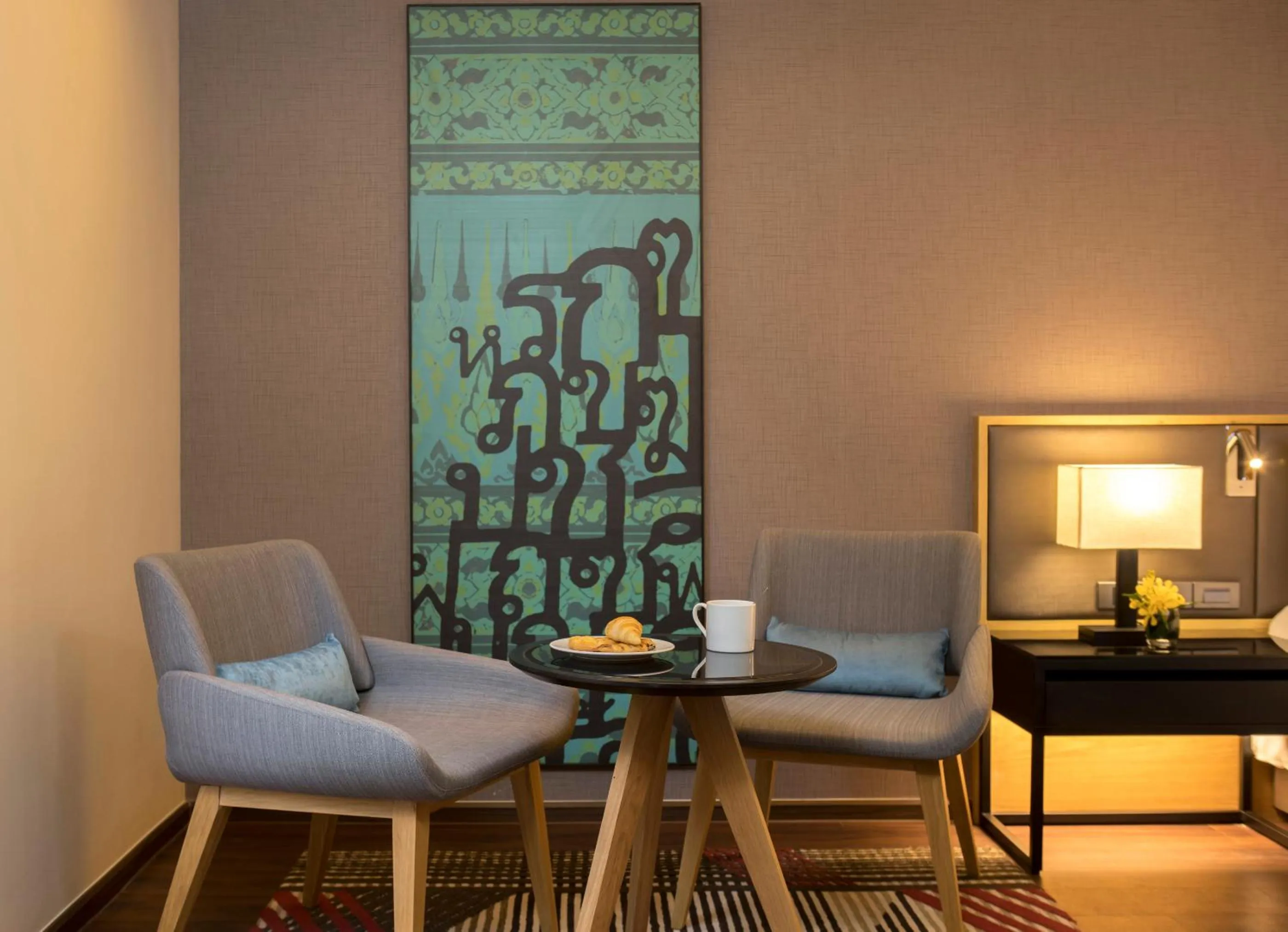 Seating area in Travelodge Sukhumvit 11