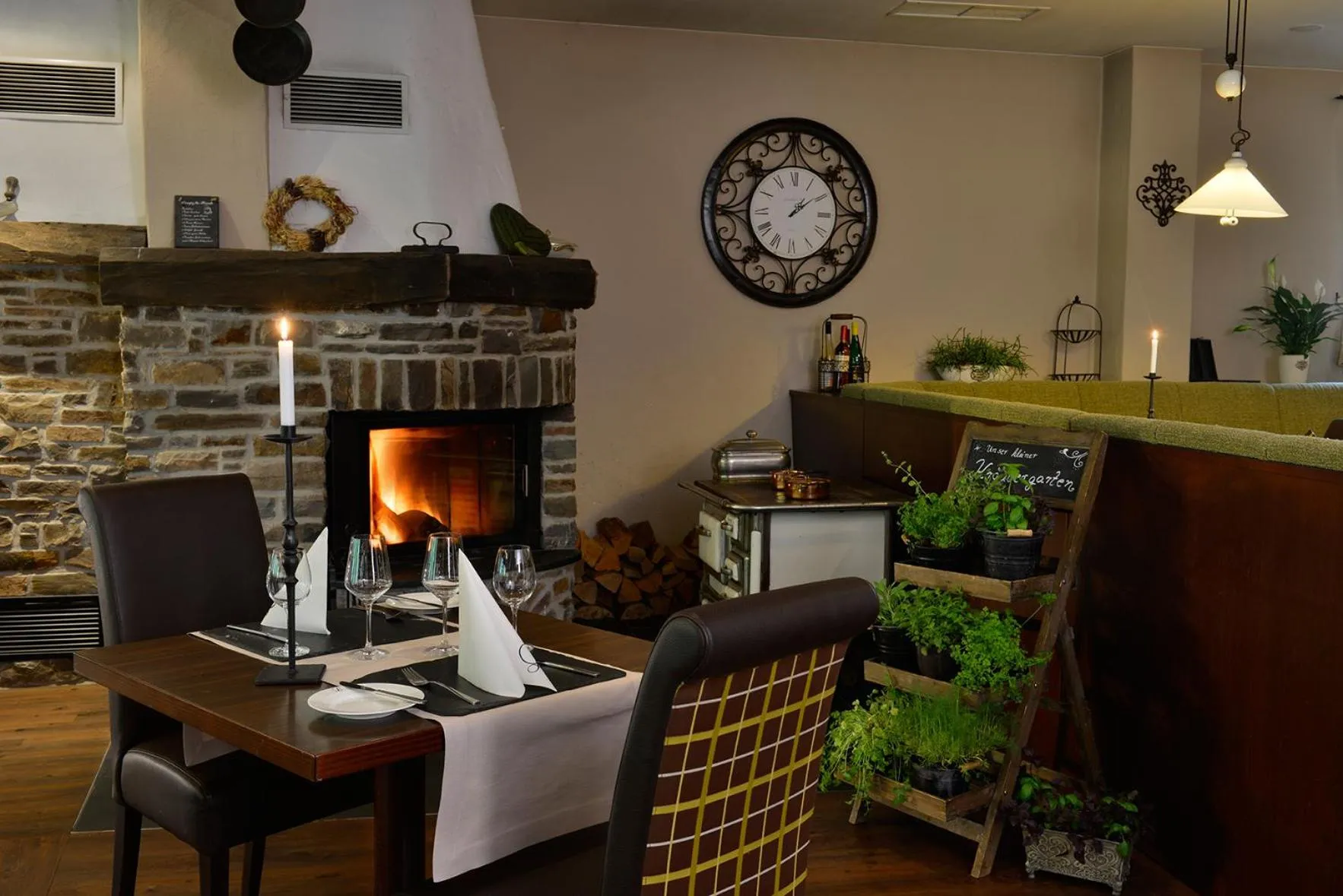 Restaurant/places to eat in Hotel Lellmann