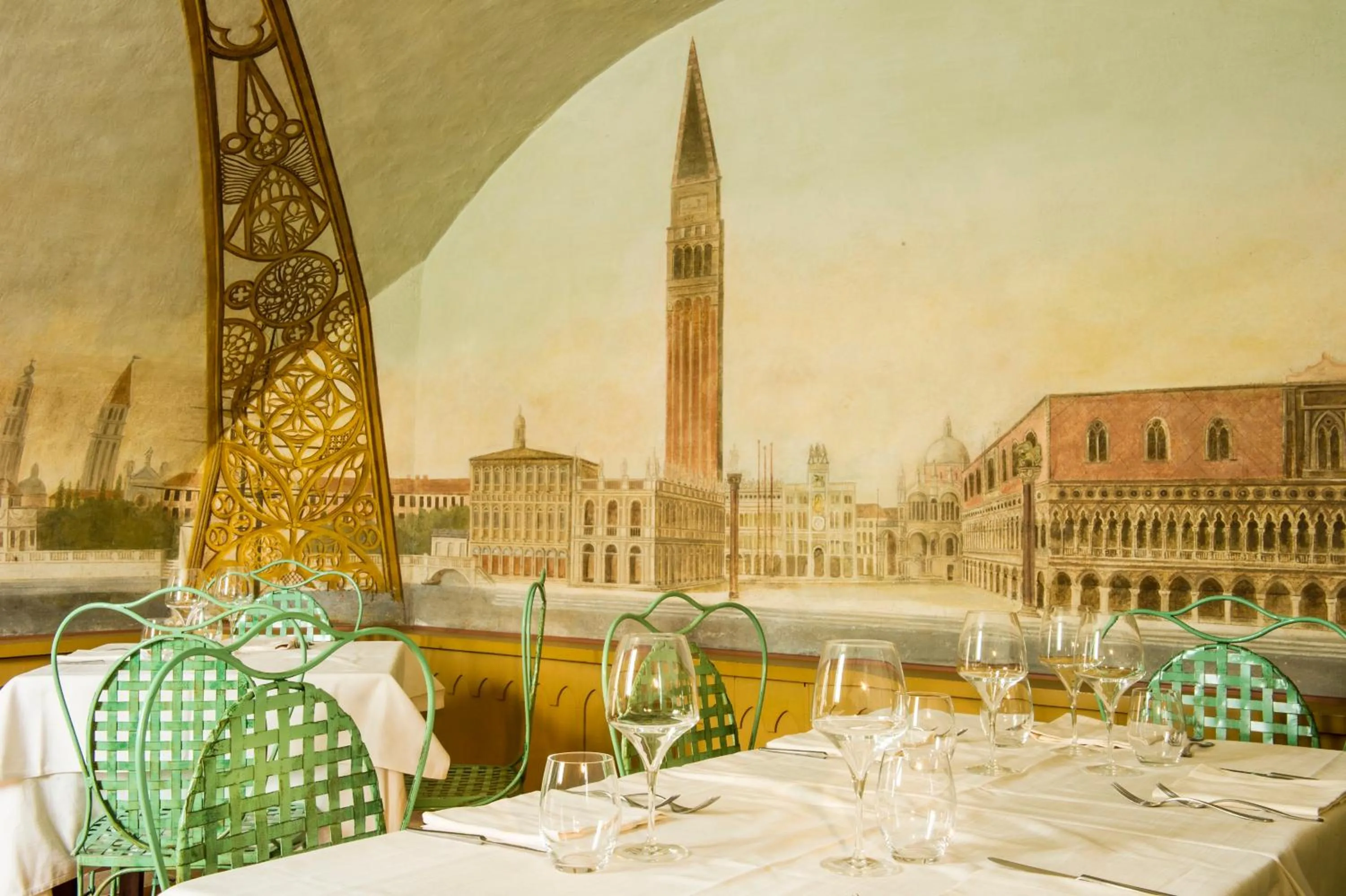 Restaurant/places to eat in Villa de Winckels