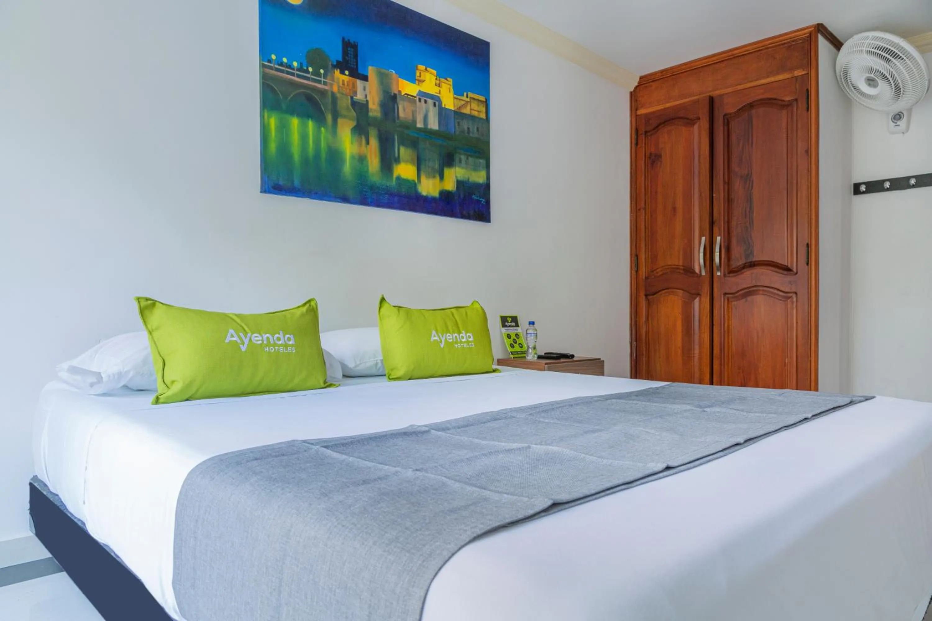 Photo of the whole room, Bed in Hotel Boutique Laureles Home - Ayenda 1258