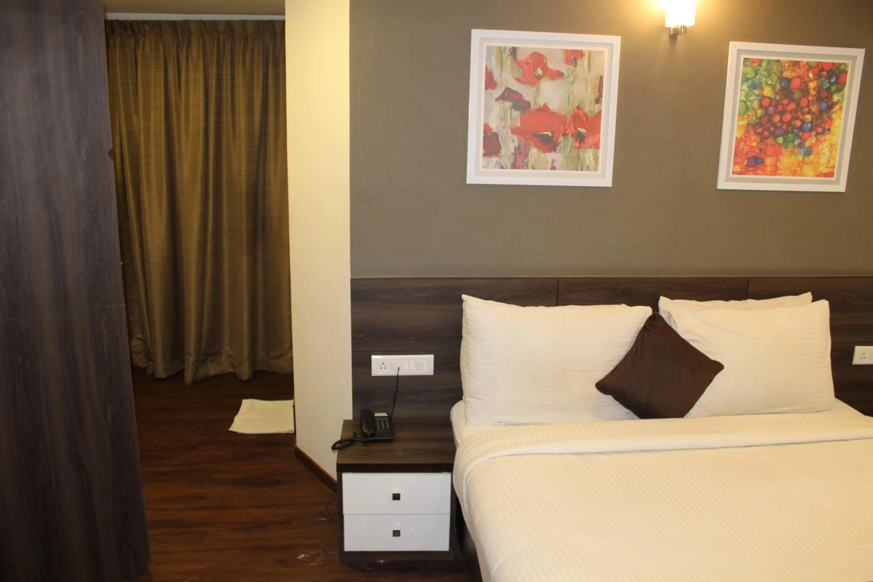Hotel Royal Inn - Electronic City