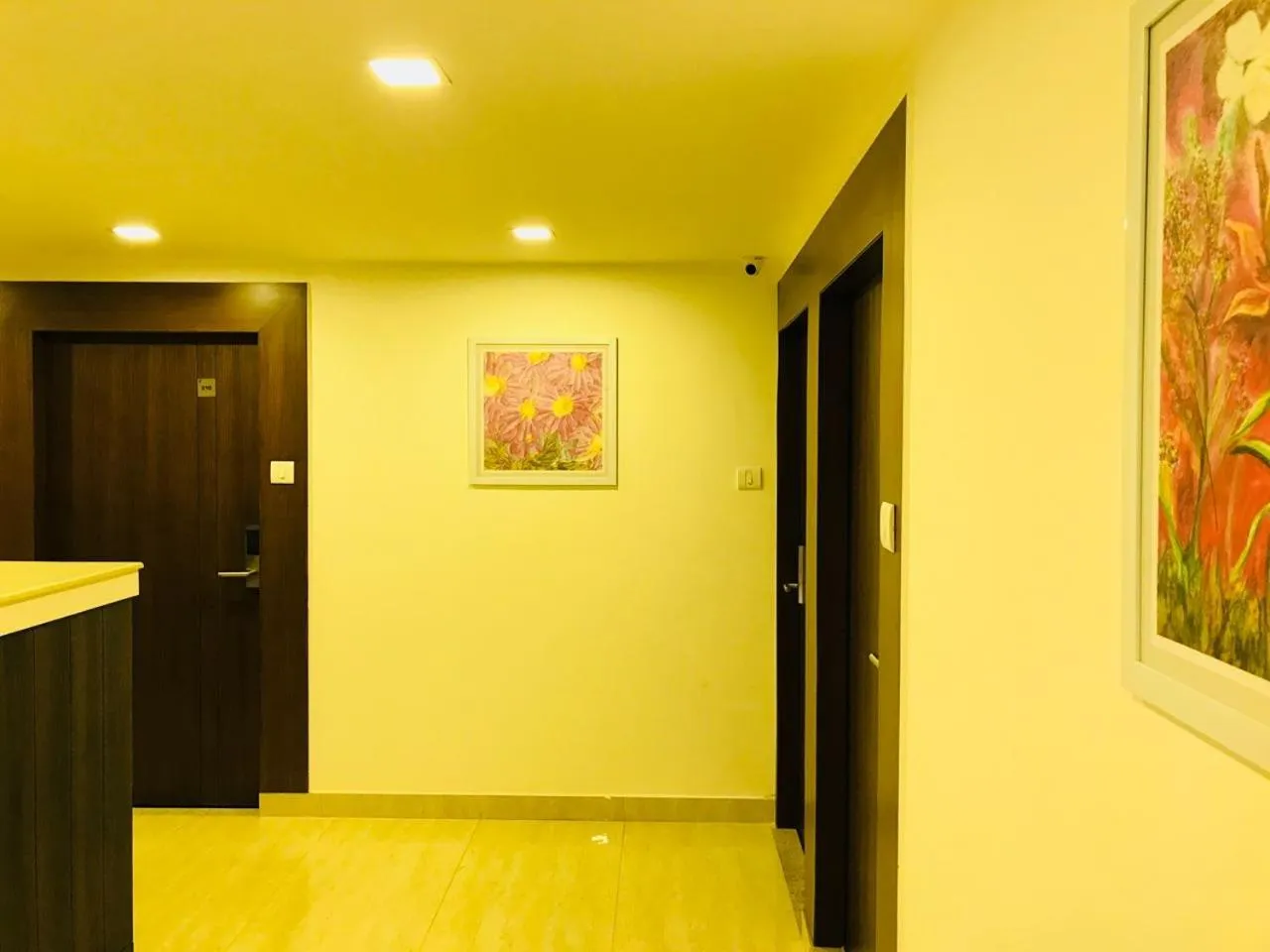 Inner courtyard view in Hotel Royal Inn - Electronic City