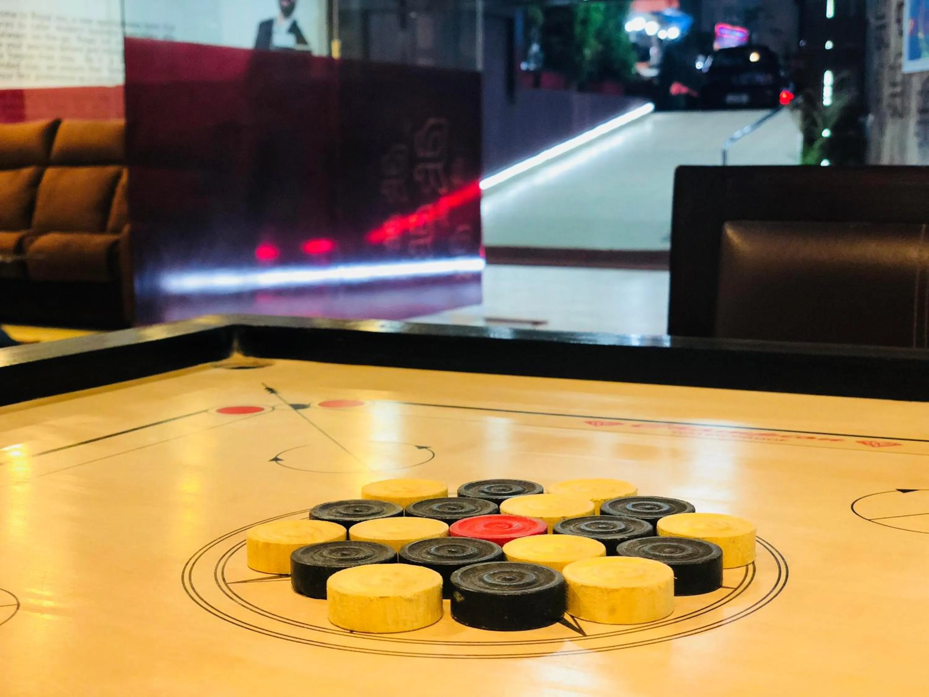 Game Room in Hotel Royal Inn - Electronic City