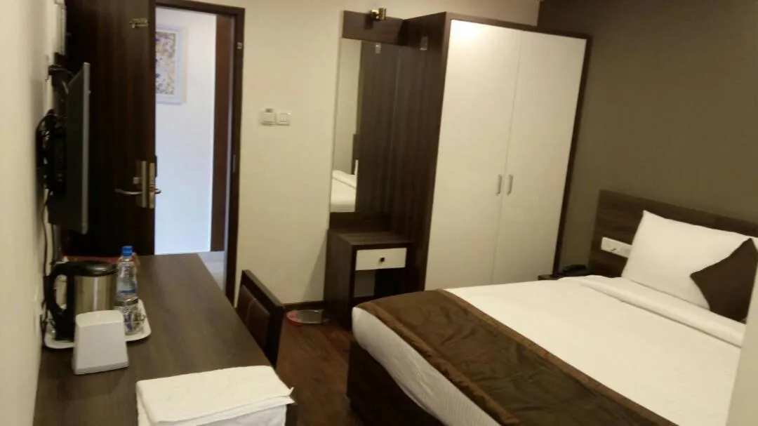 bunk bed, Bed in Hotel Royal Inn - Electronic City