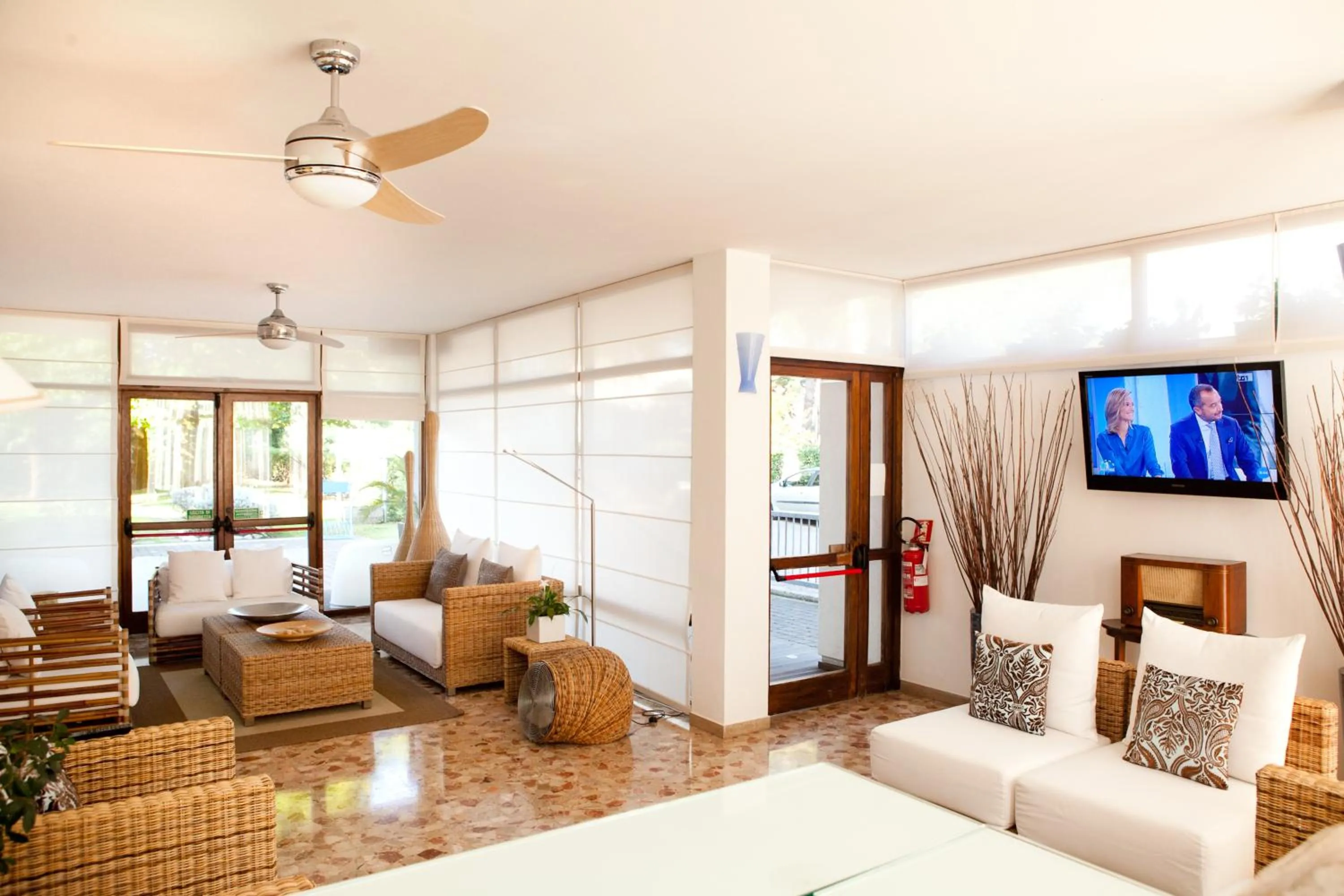 Communal lounge/ TV room in Hotel Horizonte