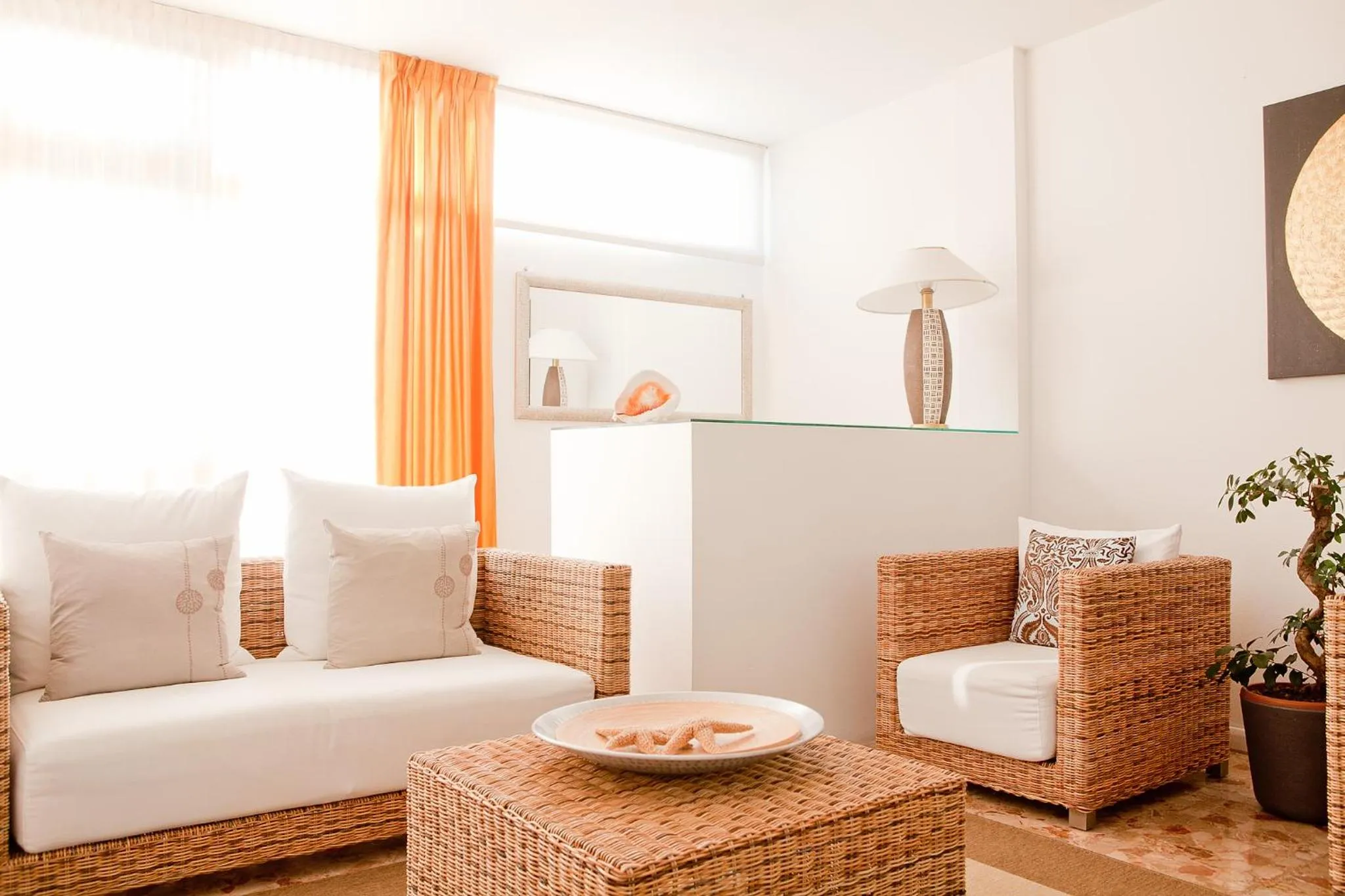 Communal lounge/ TV room, Bed in Hotel Horizonte