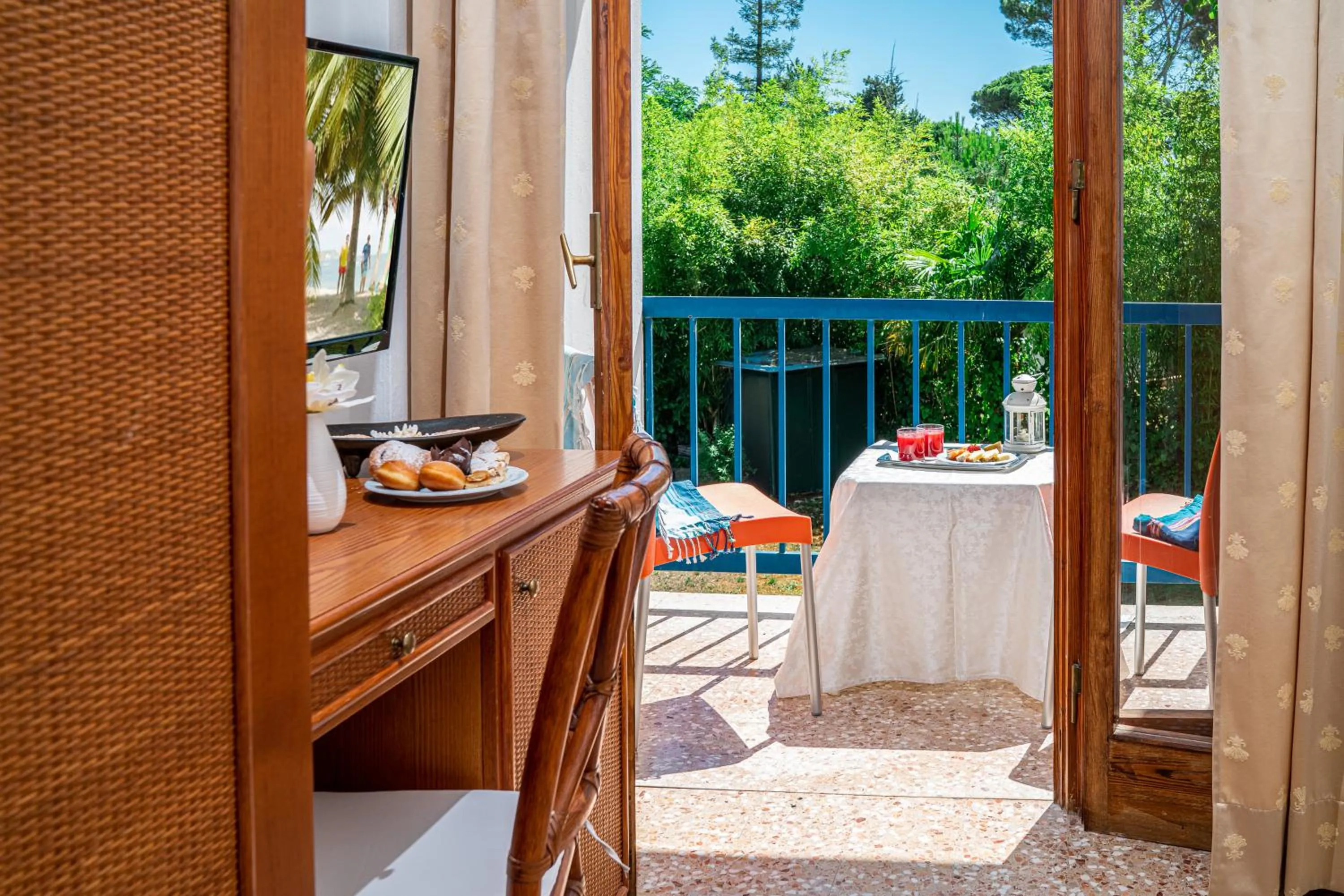 Property building in Hotel Horizonte