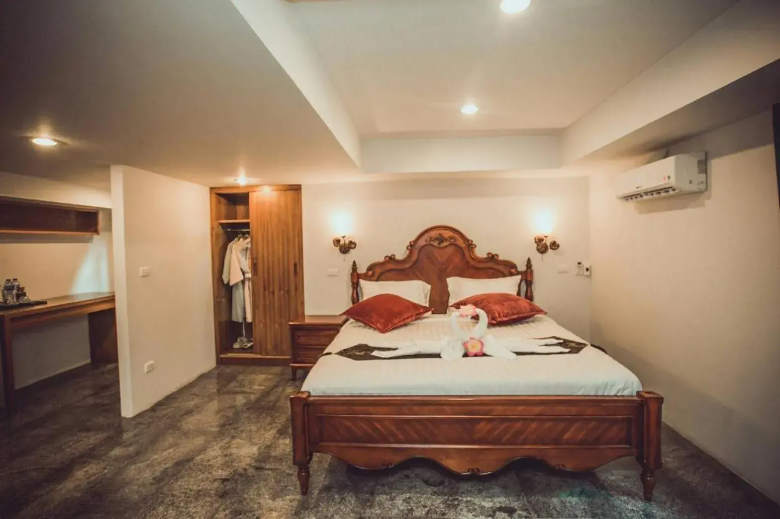 Superior Double Room in Sasitara Thai Villas Superior Double Room in Sasitara Thai Villas