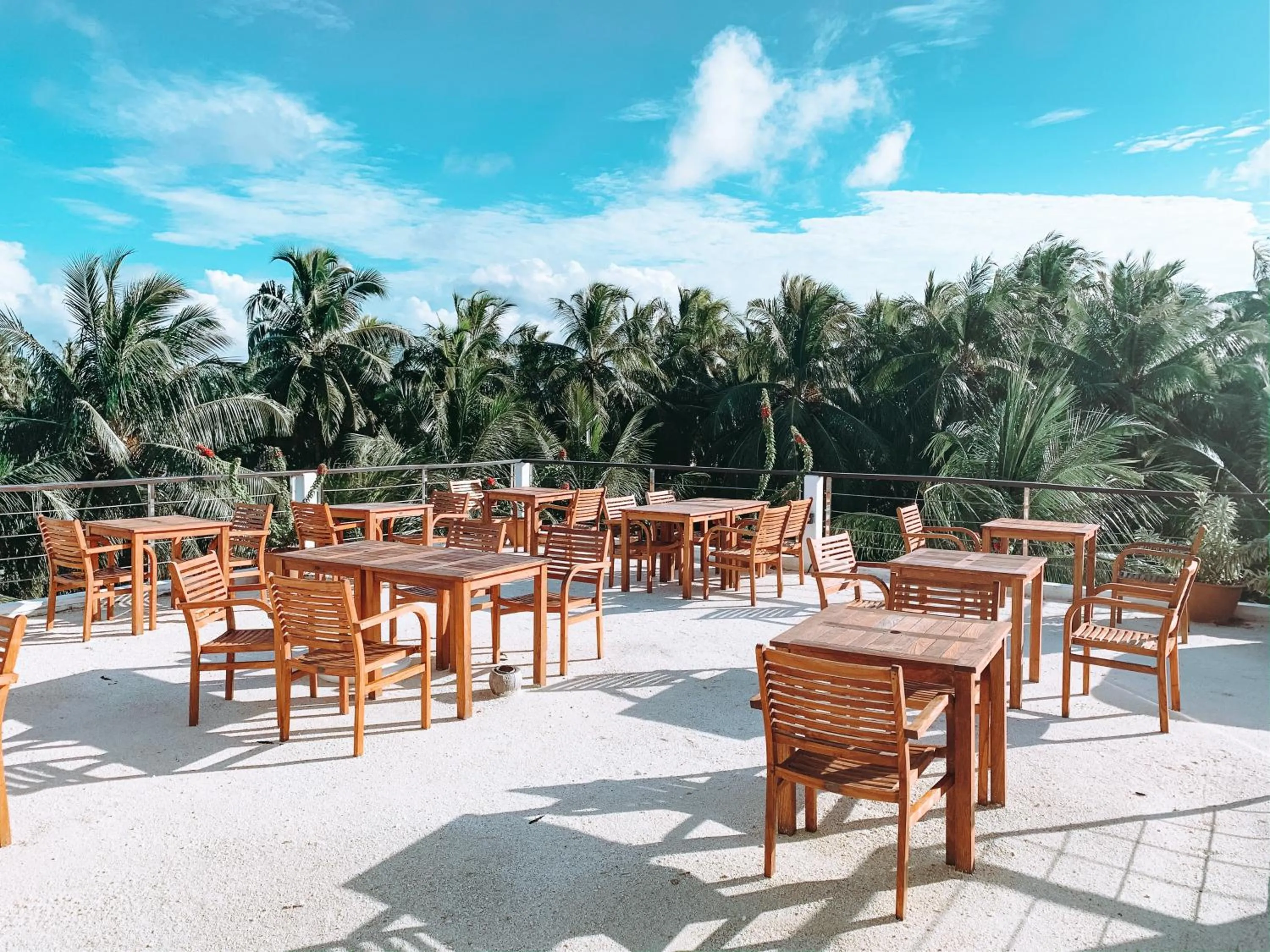 Restaurant/places to eat in Bliss Dhigurah