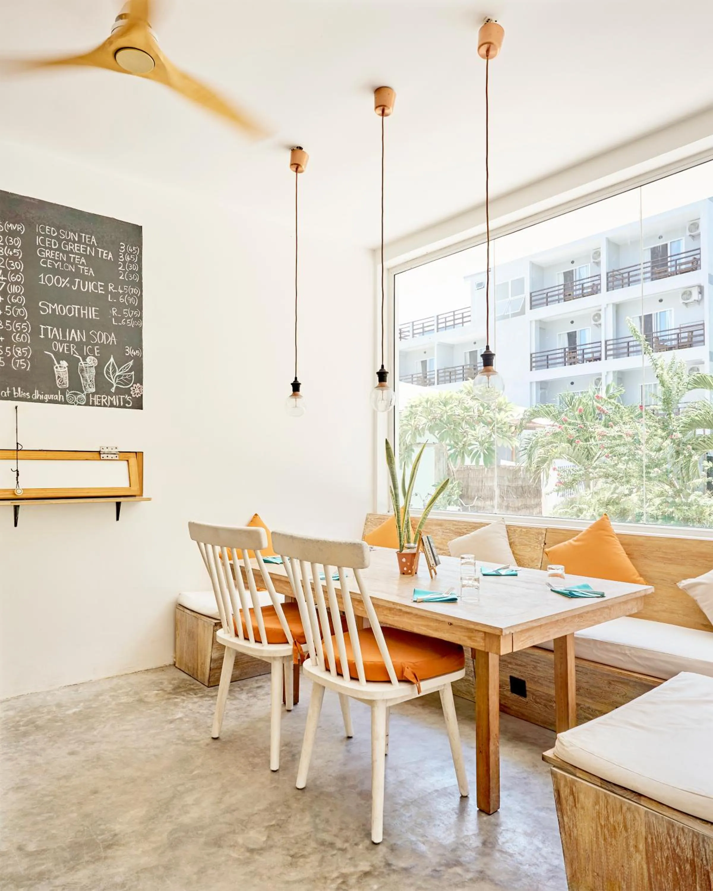 Restaurant/places to eat in Bliss Dhigurah